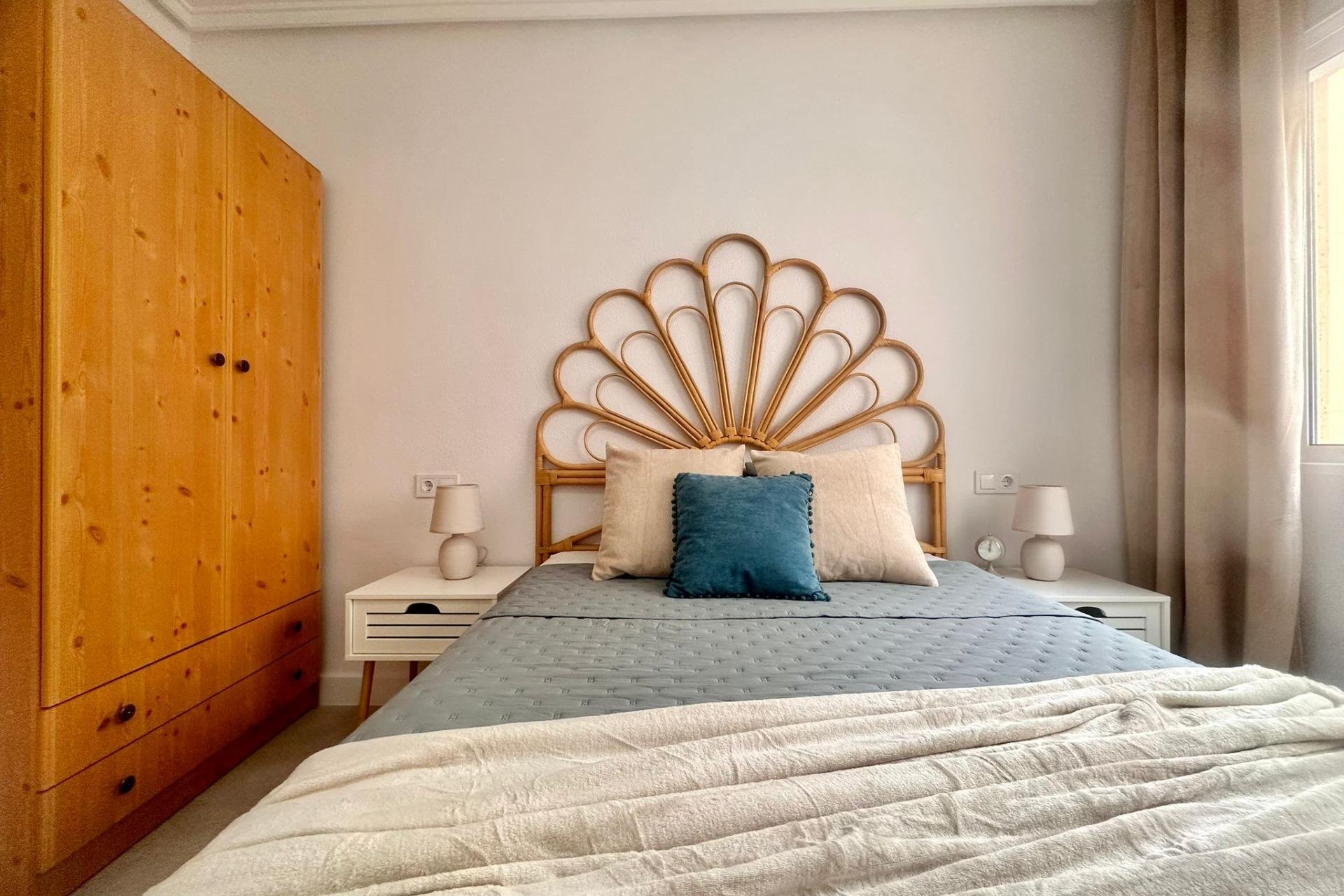 Resale - Apartment - Torrevieja - Playa de los locos