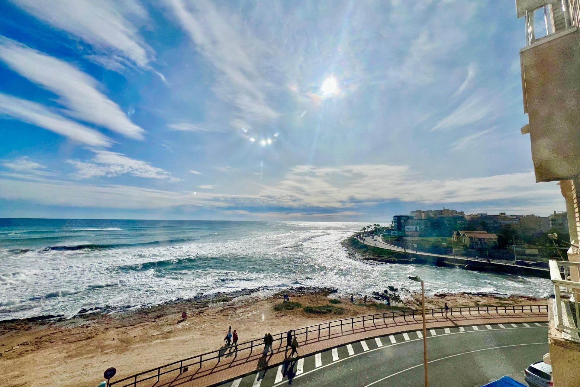 Resale - Apartment - Torrevieja - Playa de los locos