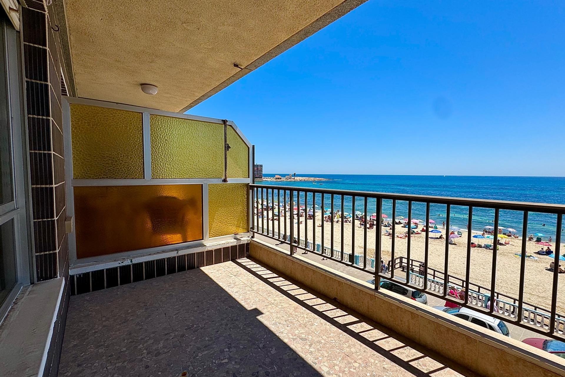 Resale - Apartment - Torrevieja - Playa de los locos