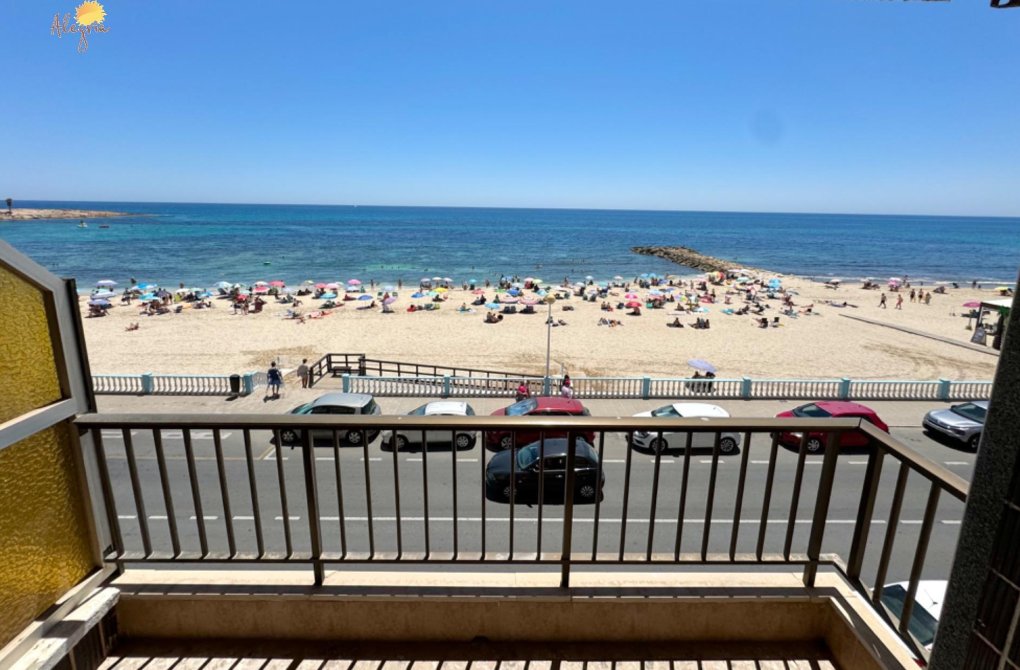 Resale - Apartment - Torrevieja - Playa de los locos