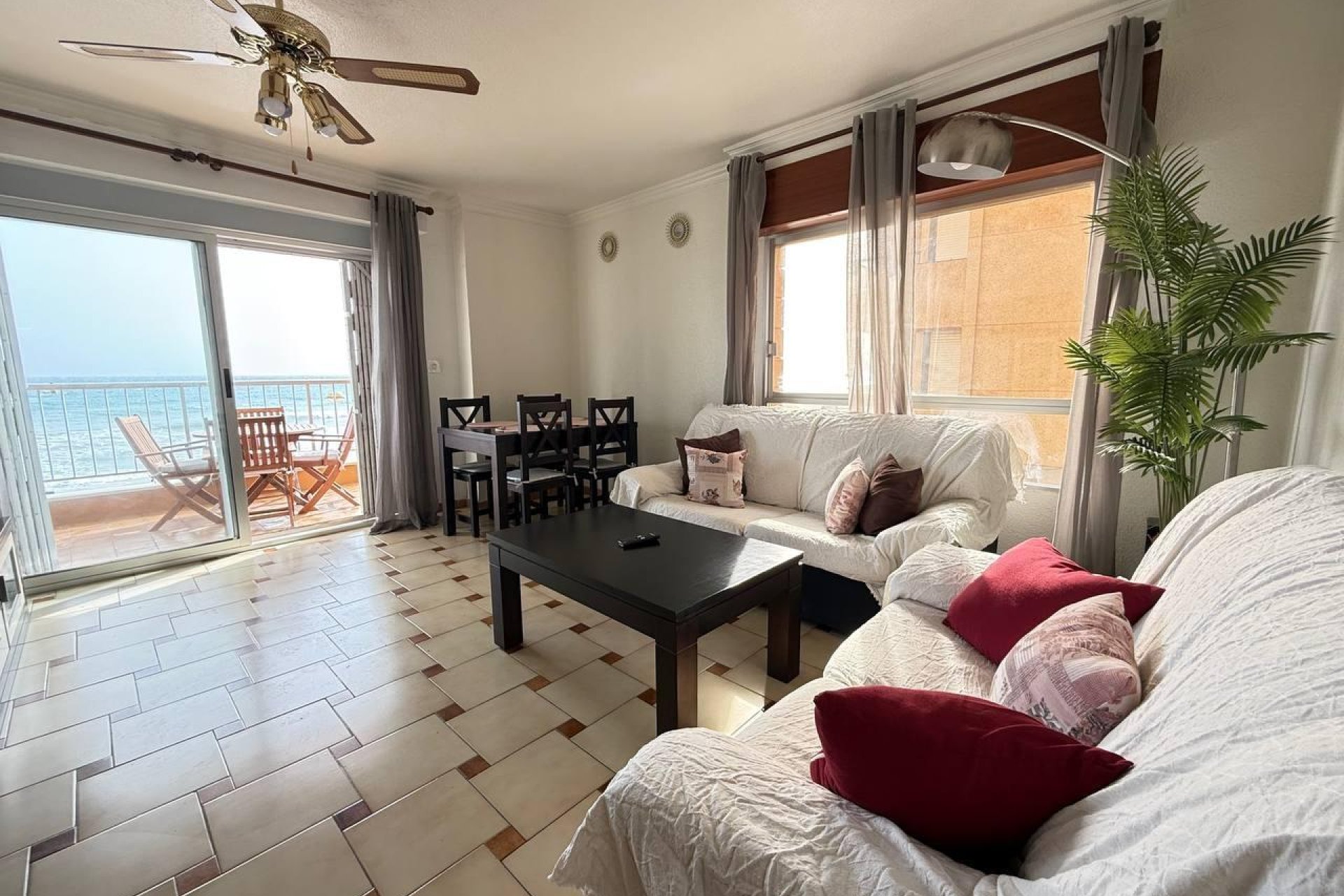 Resale - Apartment - Torrevieja - Playa de los locos