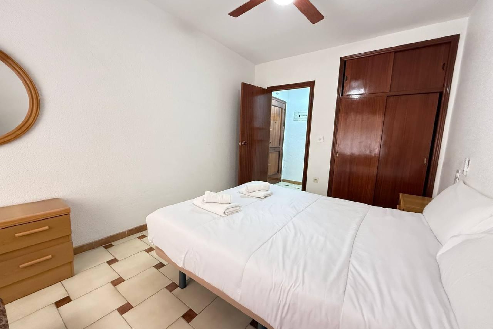 Resale - Apartment - Torrevieja - Playa de los locos