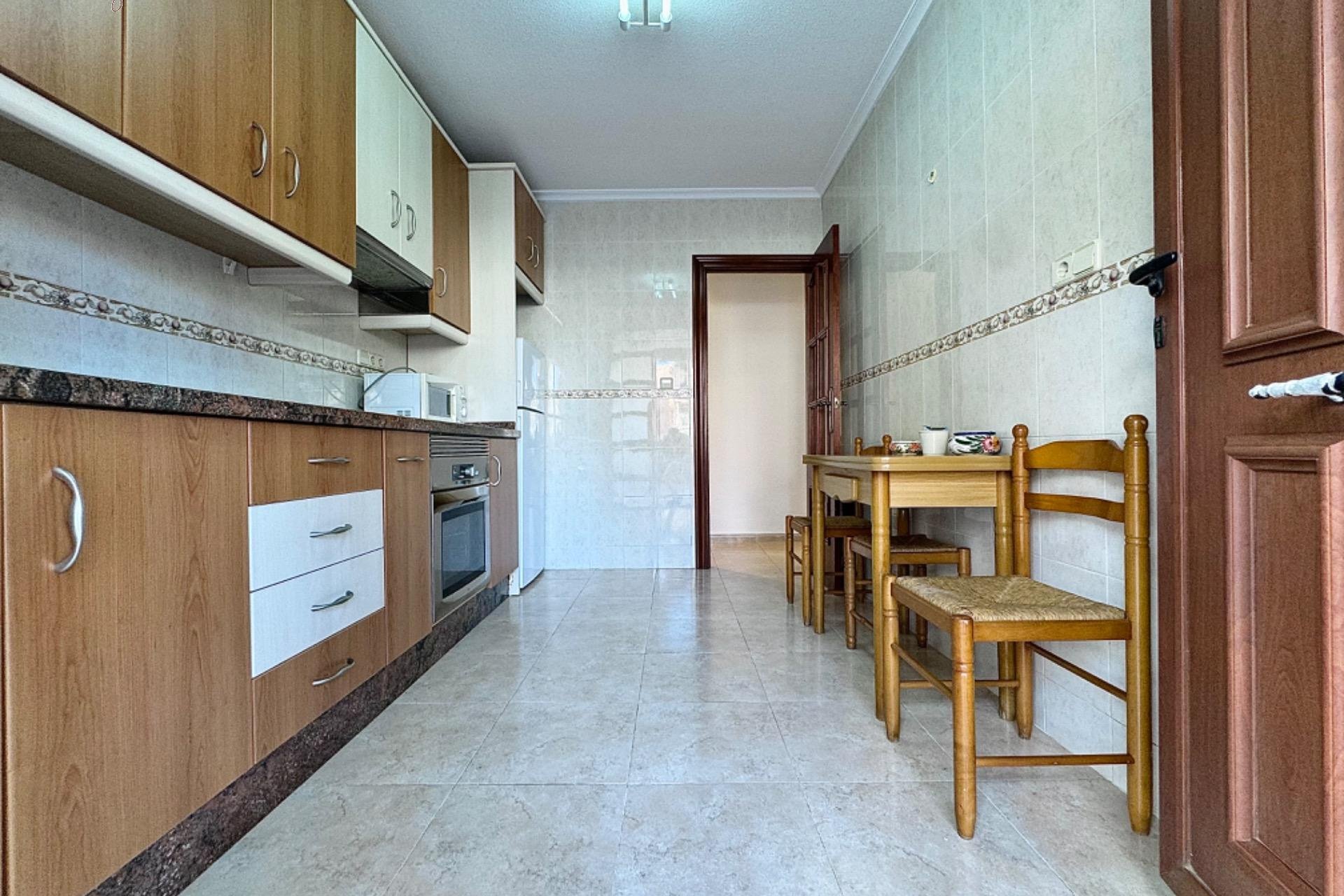 Resale - Apartment - Torrevieja - Playa de los Naufragos