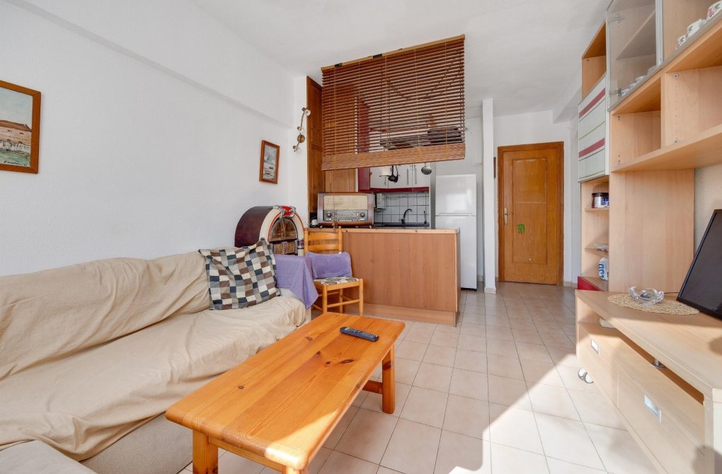 Resale - Apartment - Torrevieja - Playa de los Naufragos