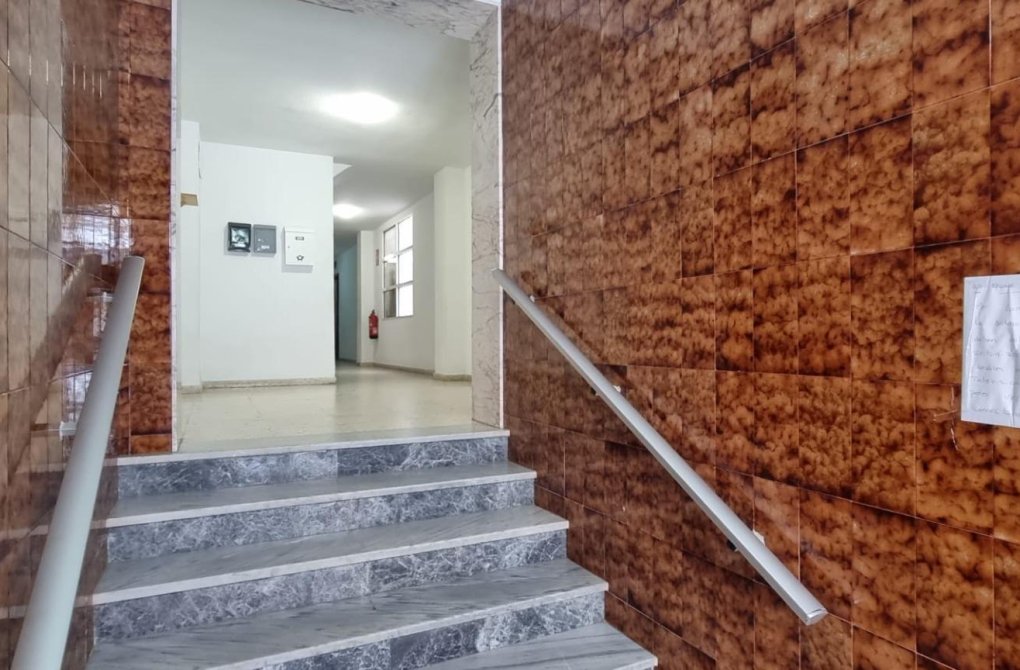 Resale - Apartment - Torrevieja - Playa del cura