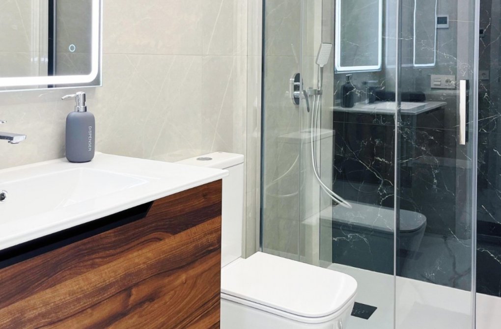 Resale - Apartment - Torrevieja - Playa del Cura