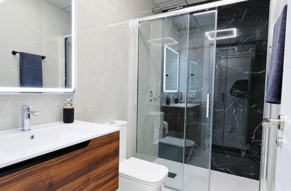 Resale - Apartment - Torrevieja - Playa del Cura