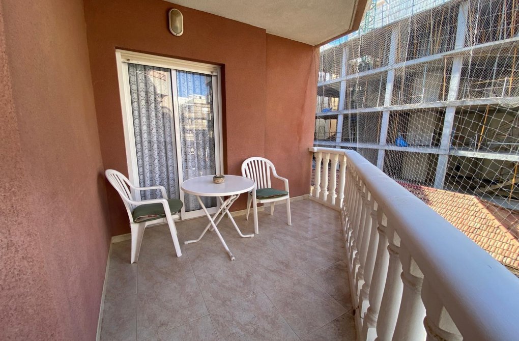 Resale - Apartment - Torrevieja - Playa del cura
