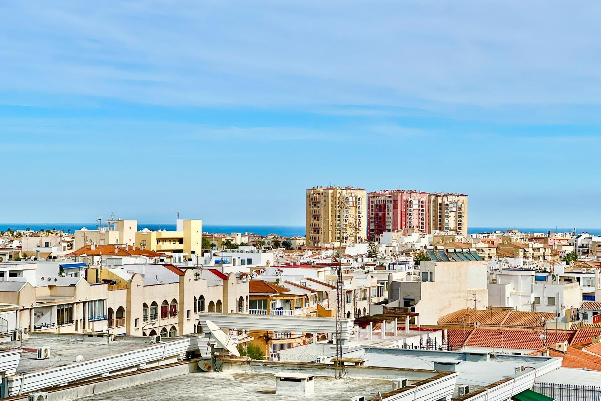 Resale - Apartment - Torrevieja - Playa del cura