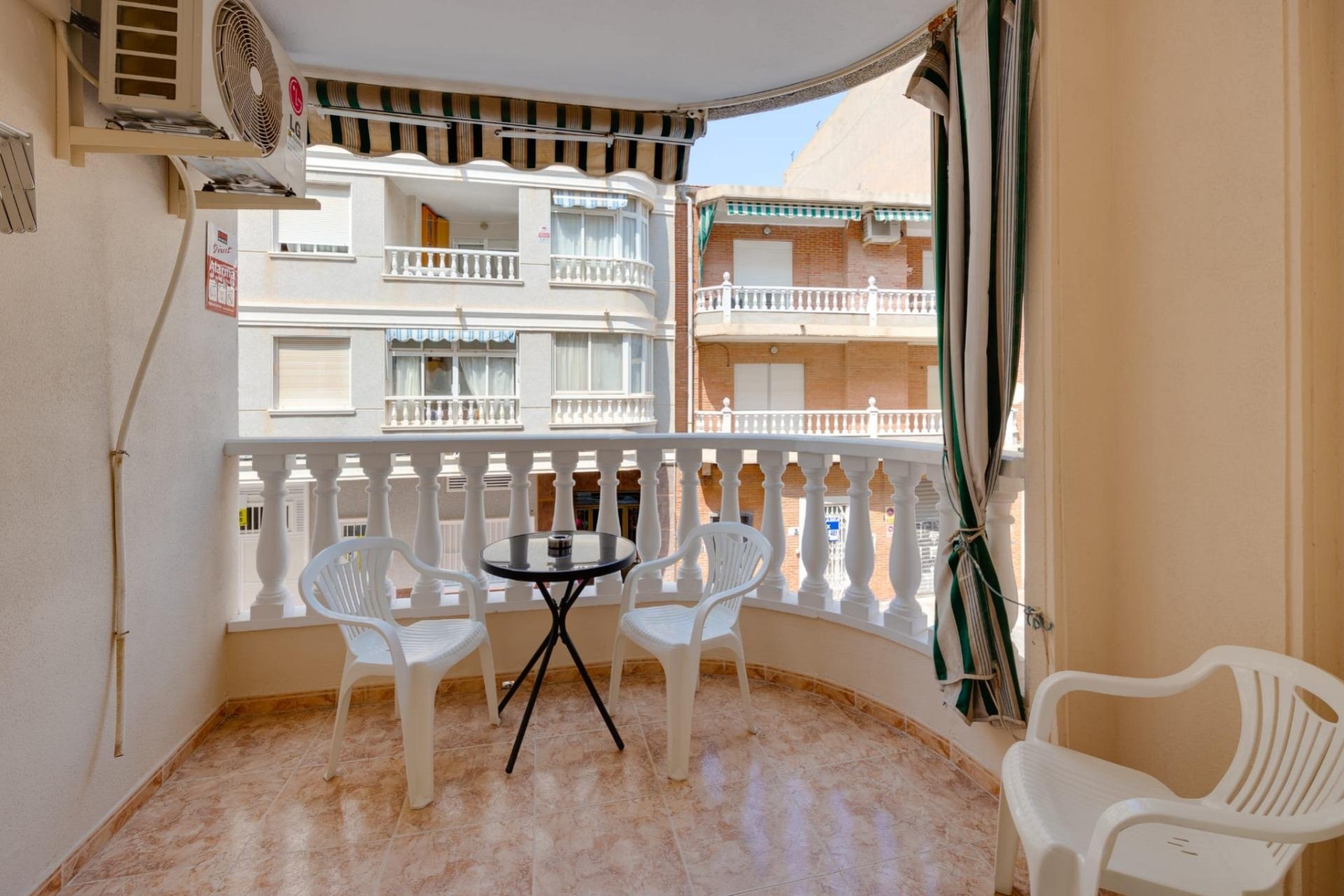Resale - Apartment - Torrevieja - Playa del cura
