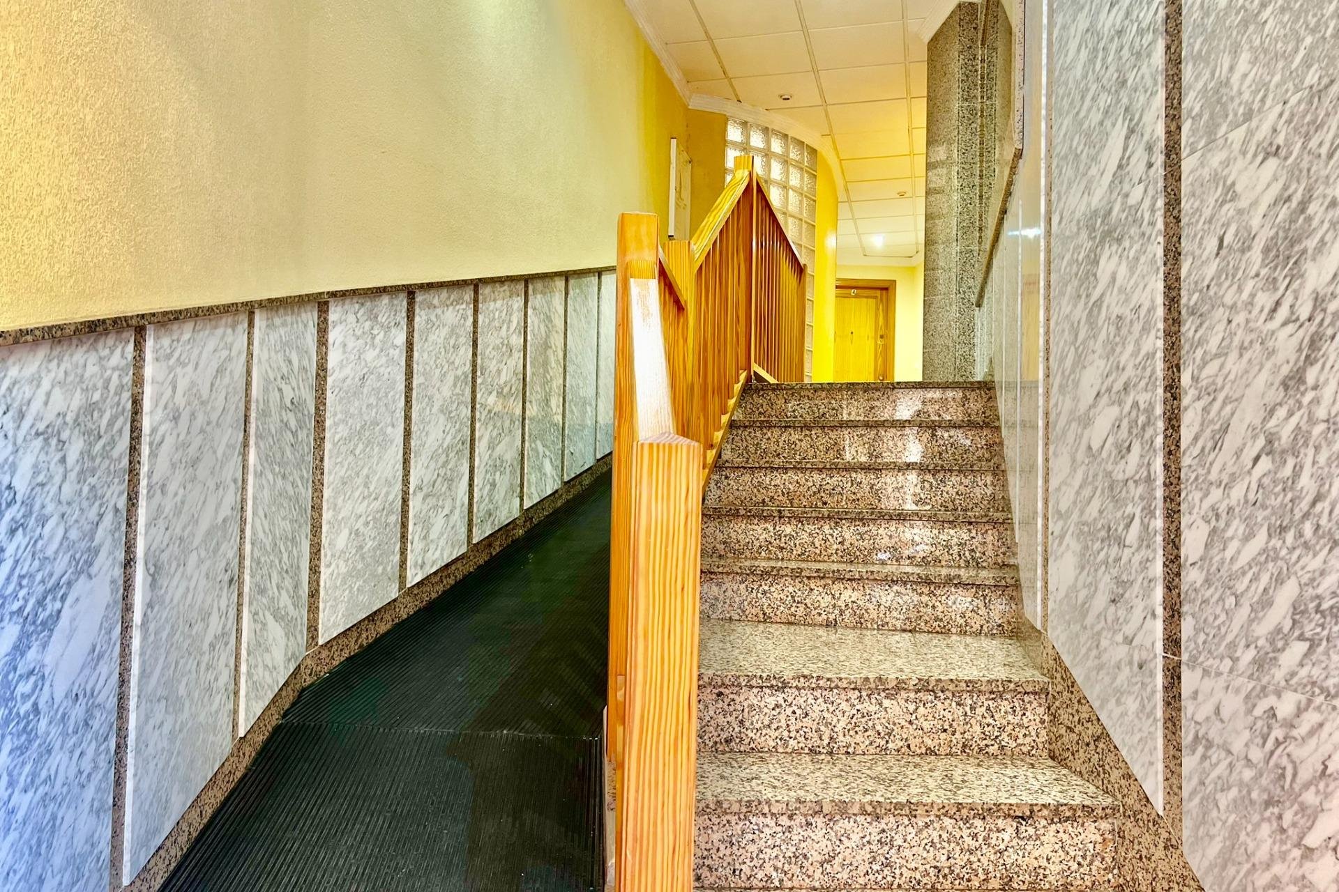 Resale - Apartment - Torrevieja - Playa del cura