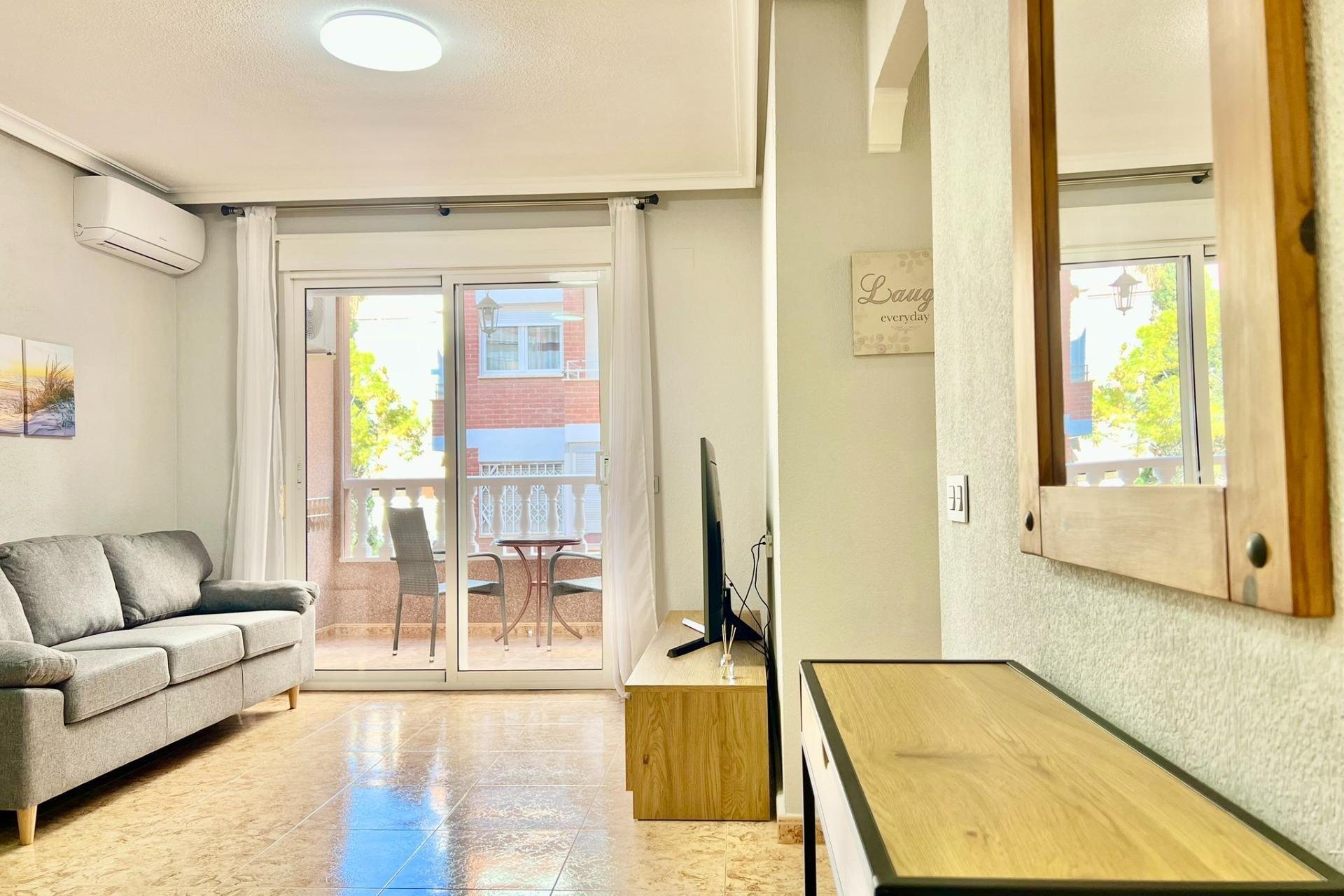 Resale - Apartment - Torrevieja - Playa del cura