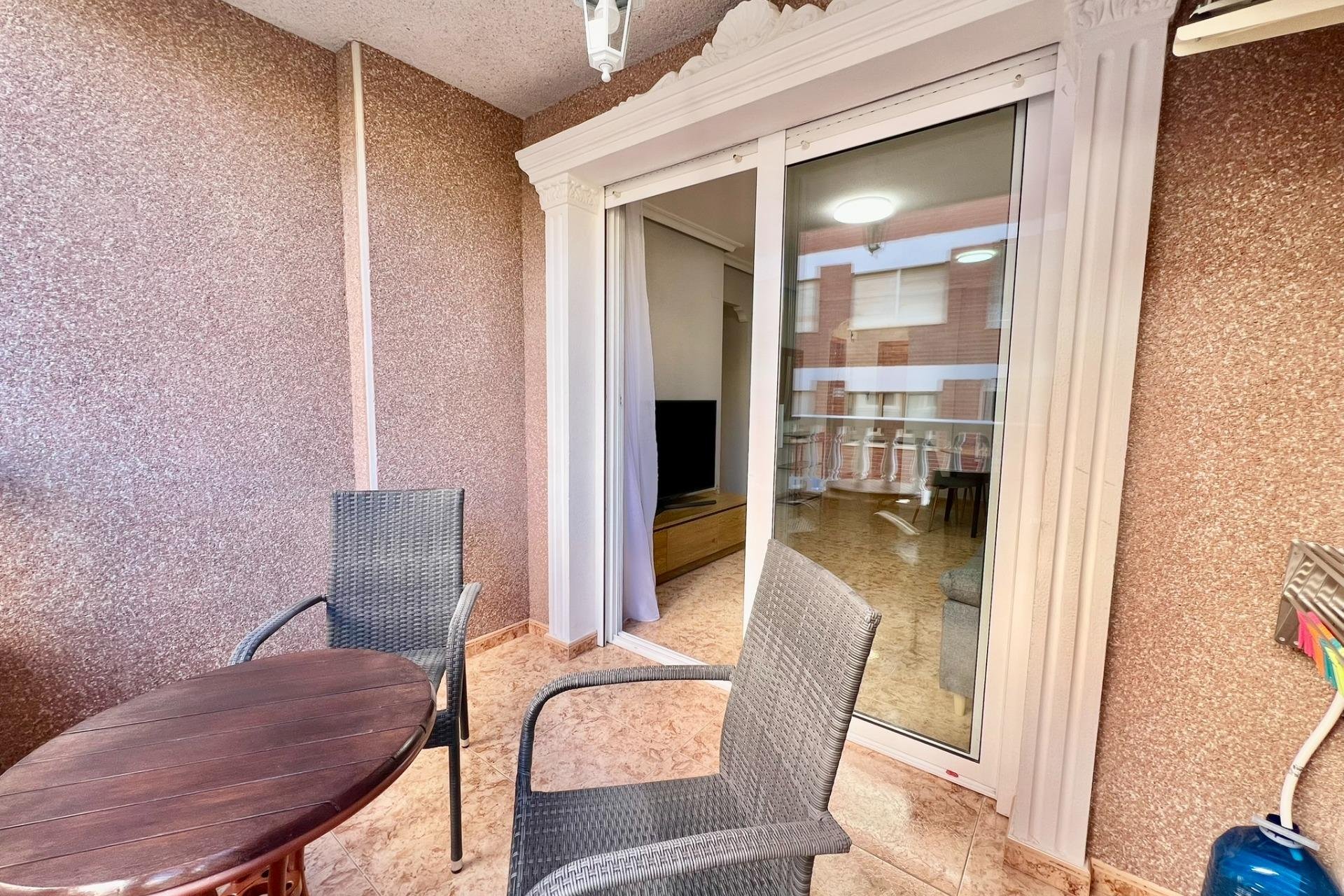 Resale - Apartment - Torrevieja - Playa del cura