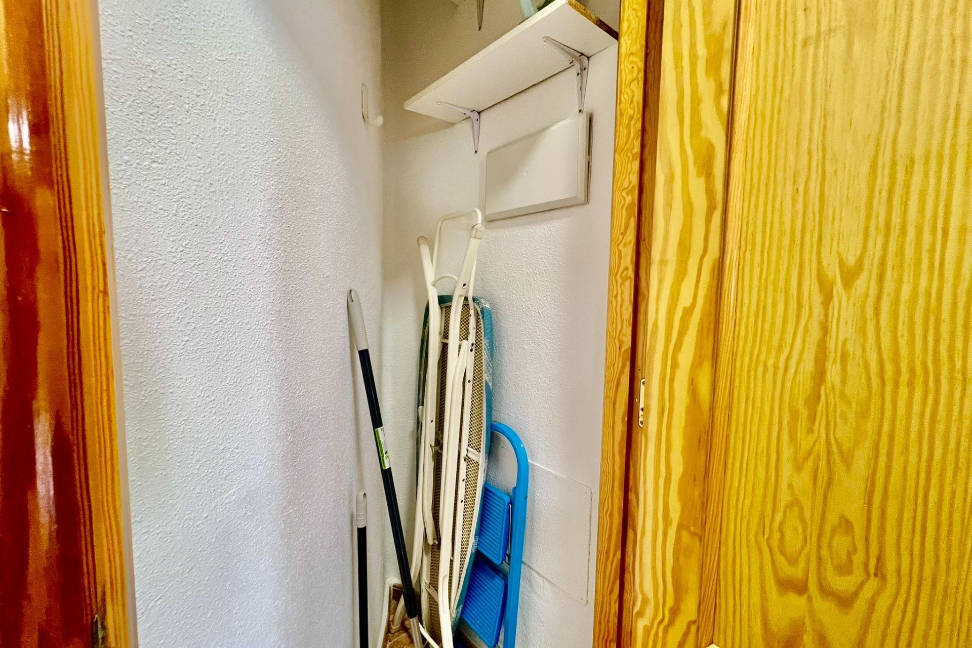 Resale - Apartment - Torrevieja - Playa del cura