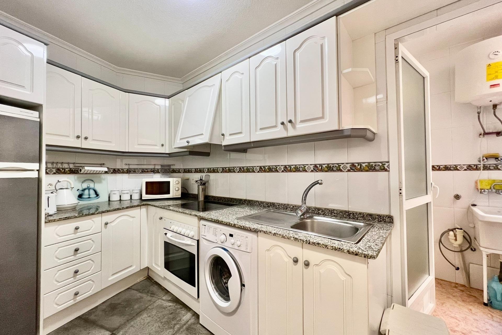 Resale - Apartment - Torrevieja - Playa del cura