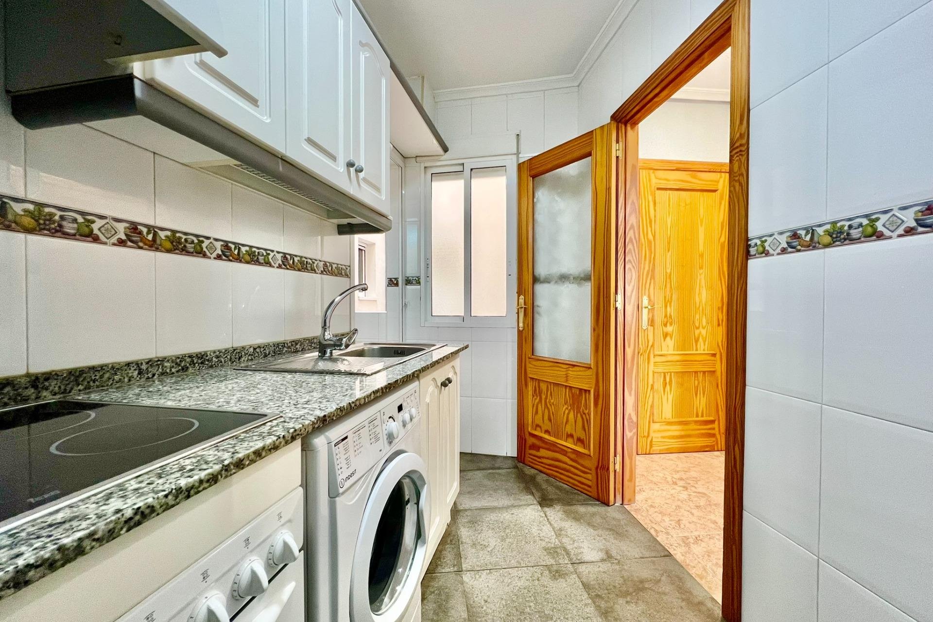 Resale - Apartment - Torrevieja - Playa del cura