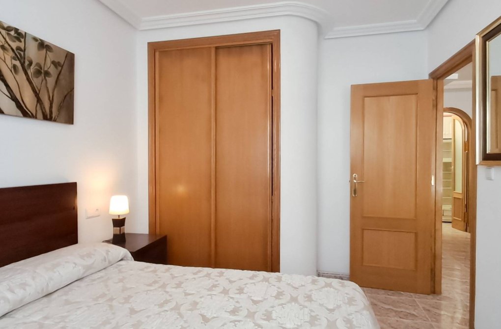 Resale - Apartment - Torrevieja - Playa del cura