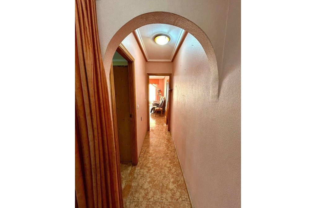Resale - Apartment - Torrevieja - Playa del cura