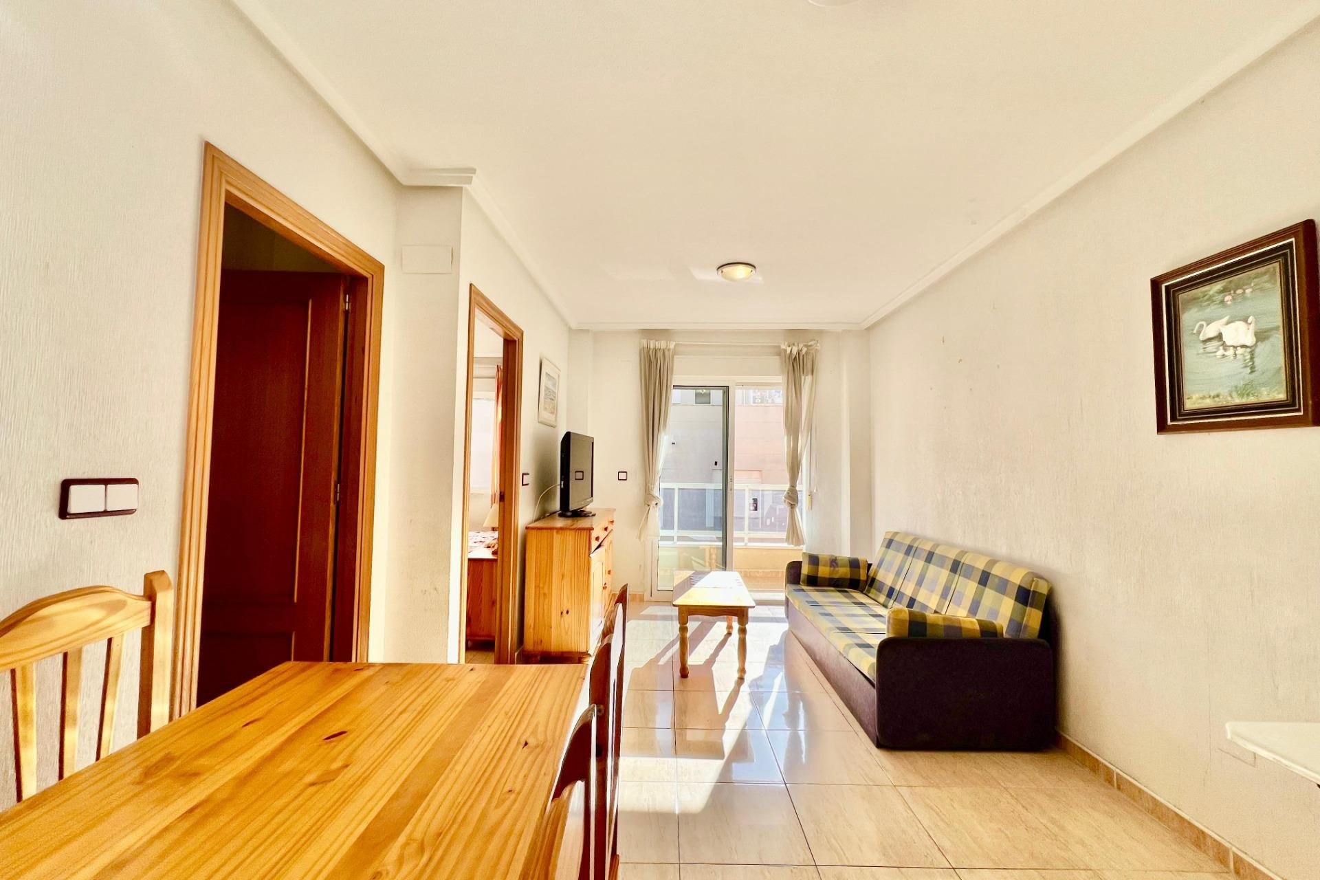 Resale - Apartment - Torrevieja - Playa del cura