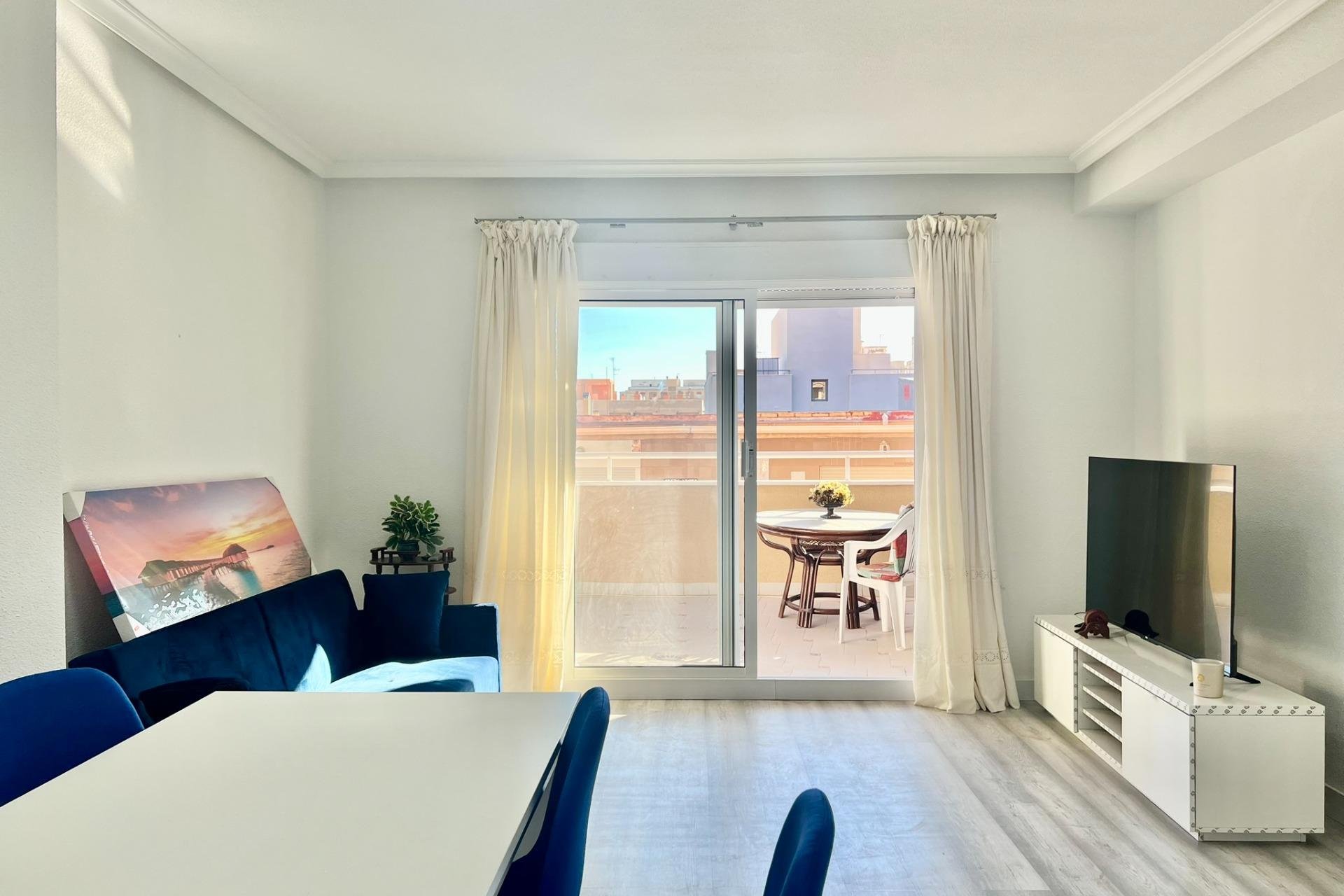 Resale - Apartment - Torrevieja - Playa del cura