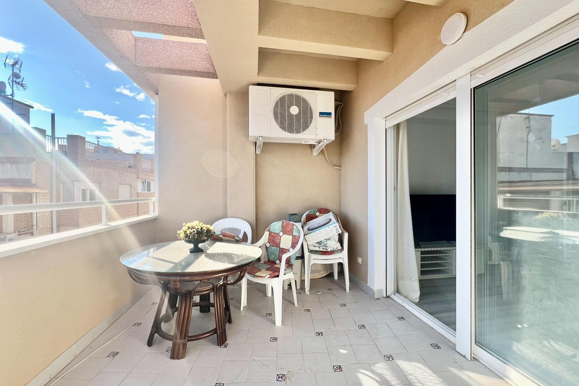 Resale - Apartment - Torrevieja - Playa del cura