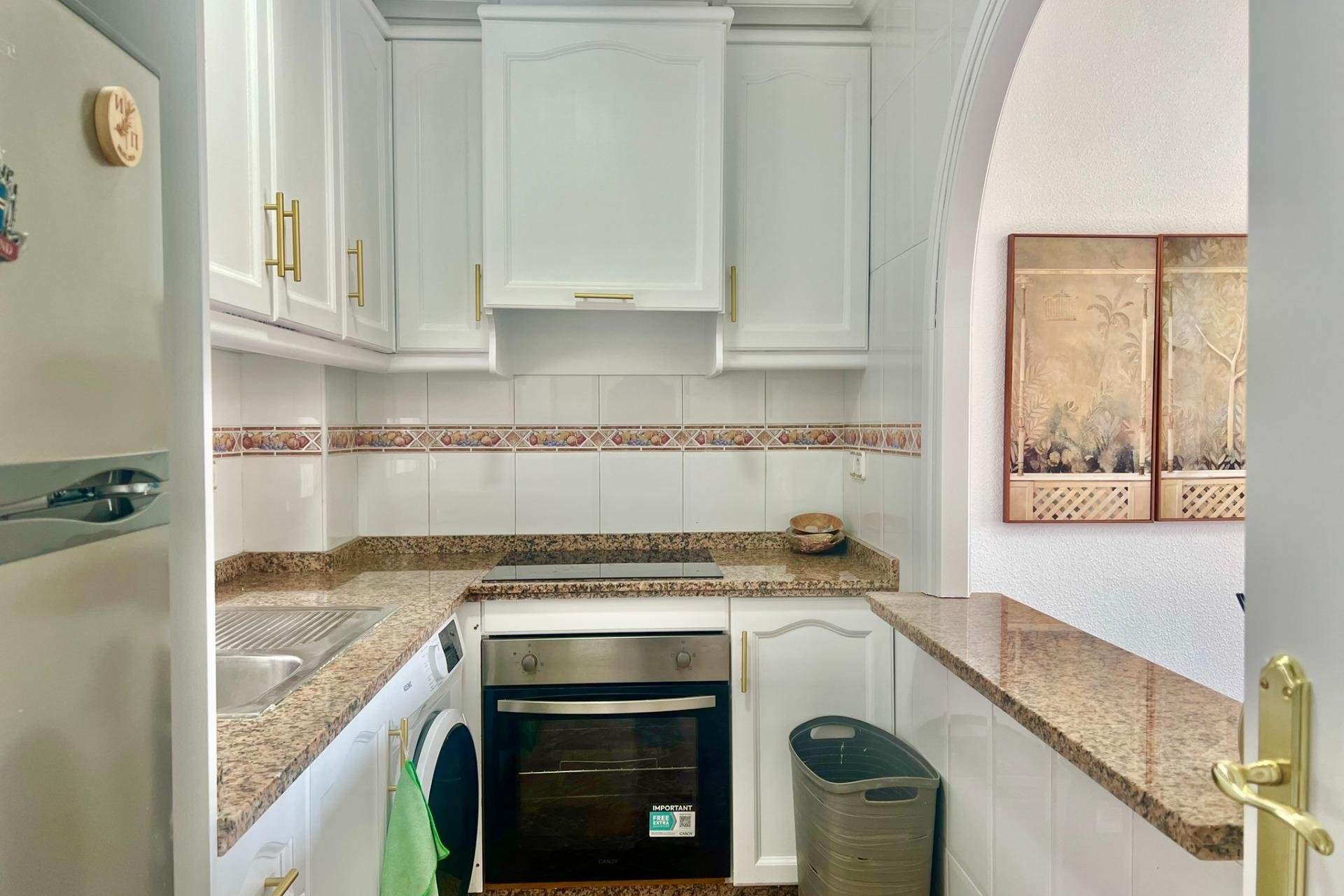 Resale - Apartment - Torrevieja - Playa del cura