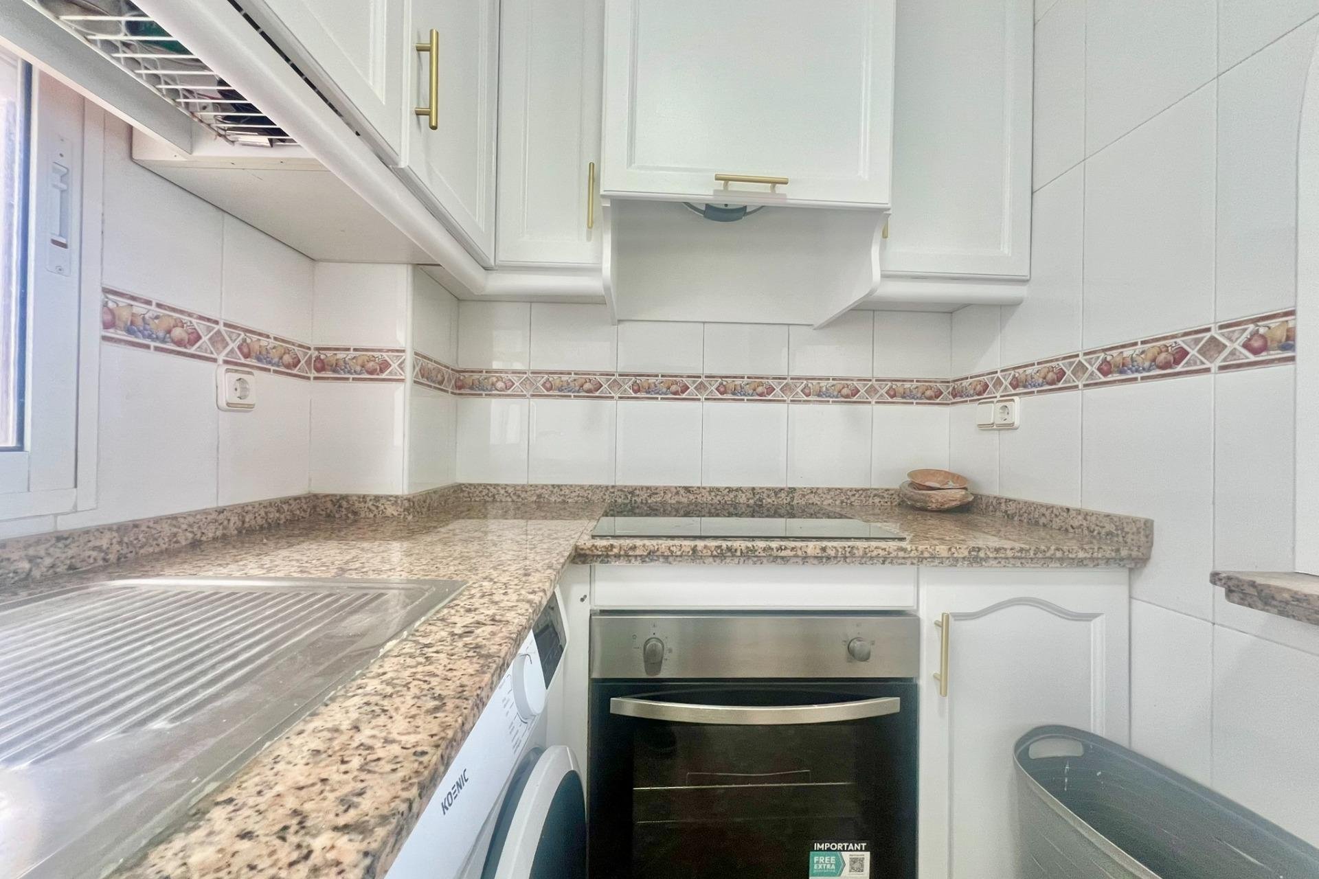 Resale - Apartment - Torrevieja - Playa del cura