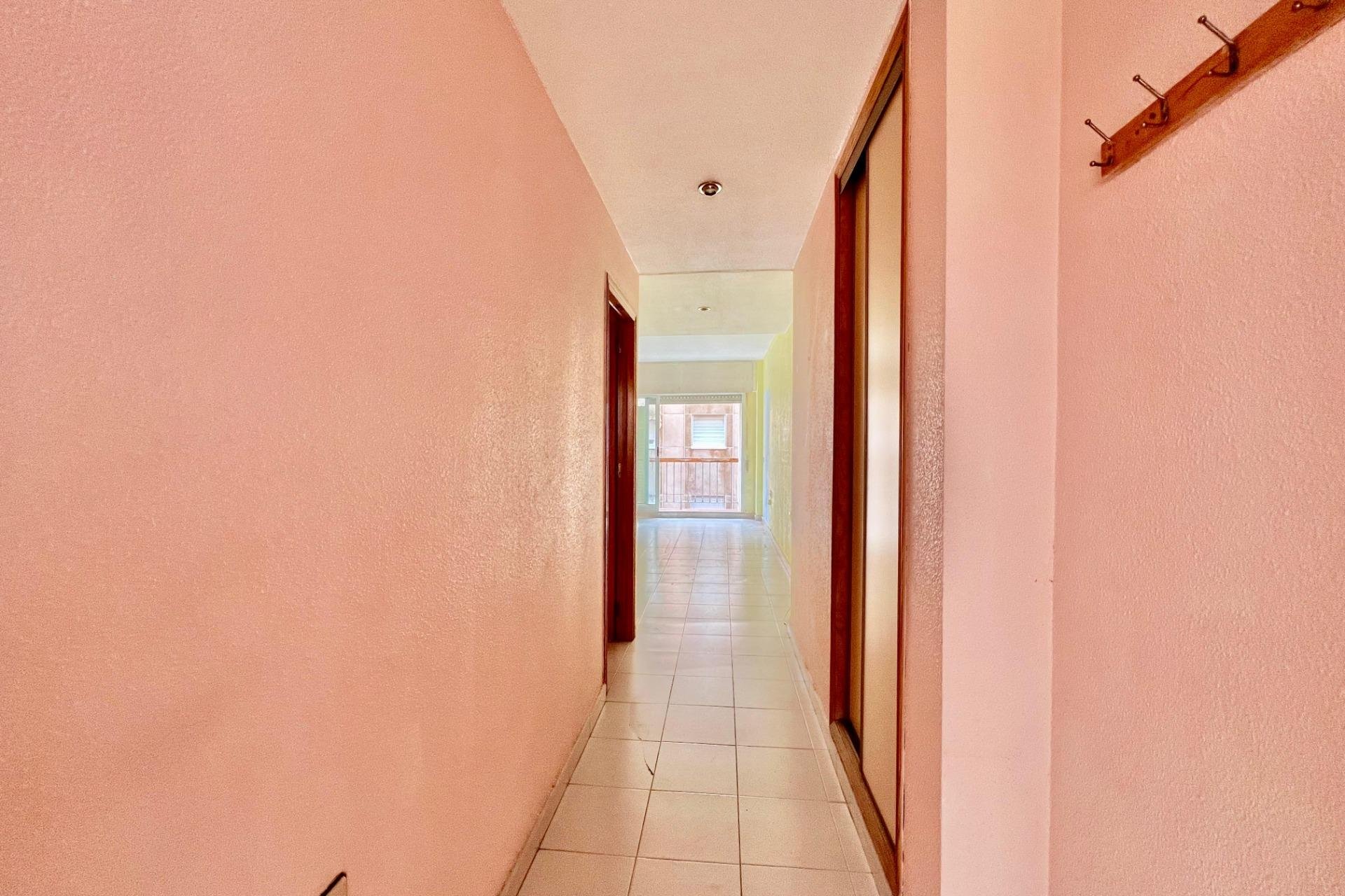 Resale - Apartment - Torrevieja - Playa del cura