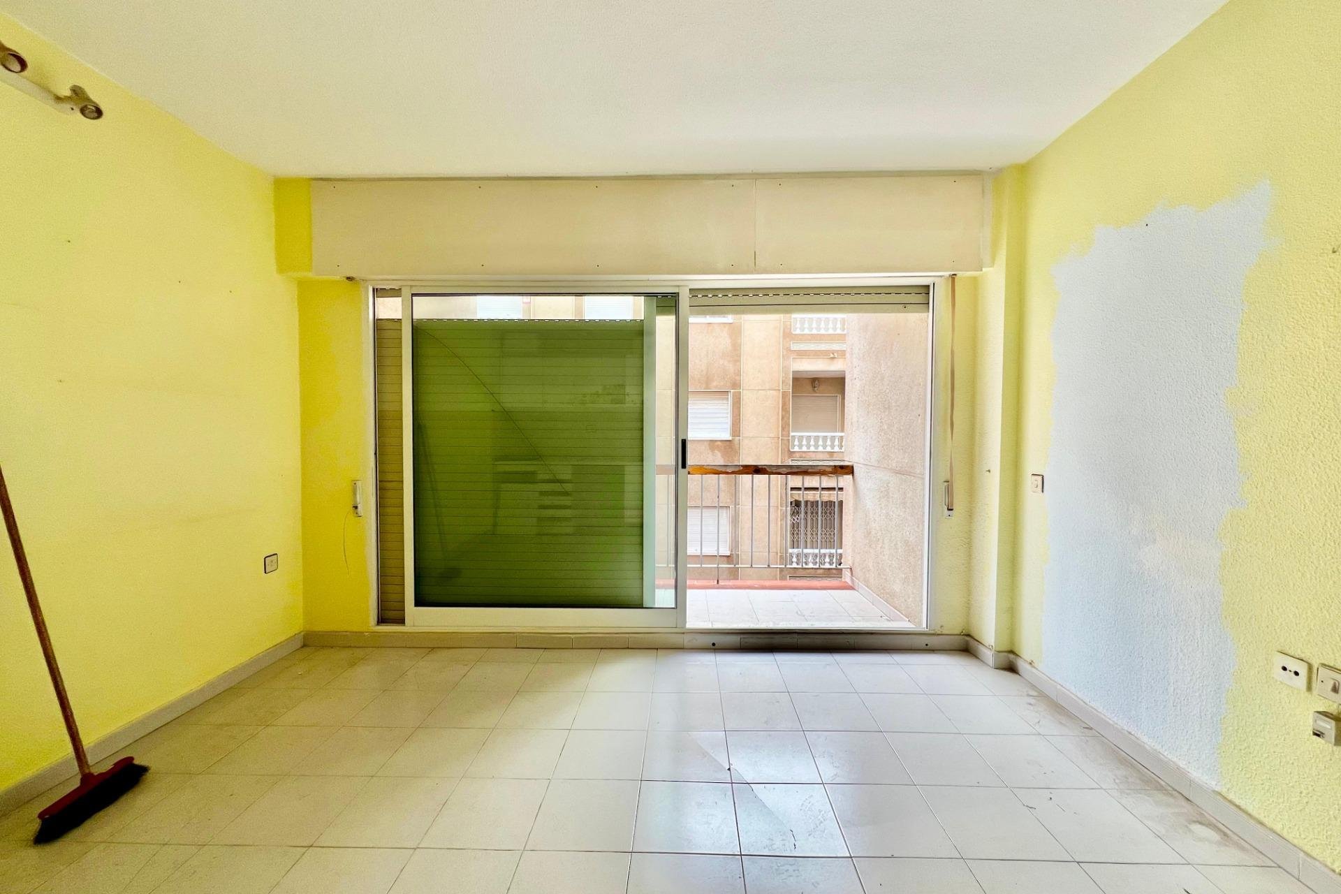 Resale - Apartment - Torrevieja - Playa del cura