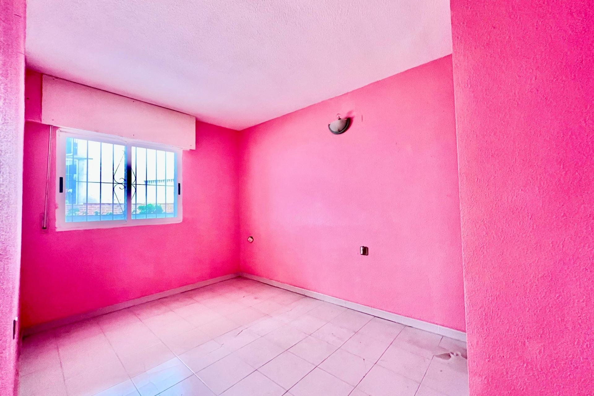 Resale - Apartment - Torrevieja - Playa del cura