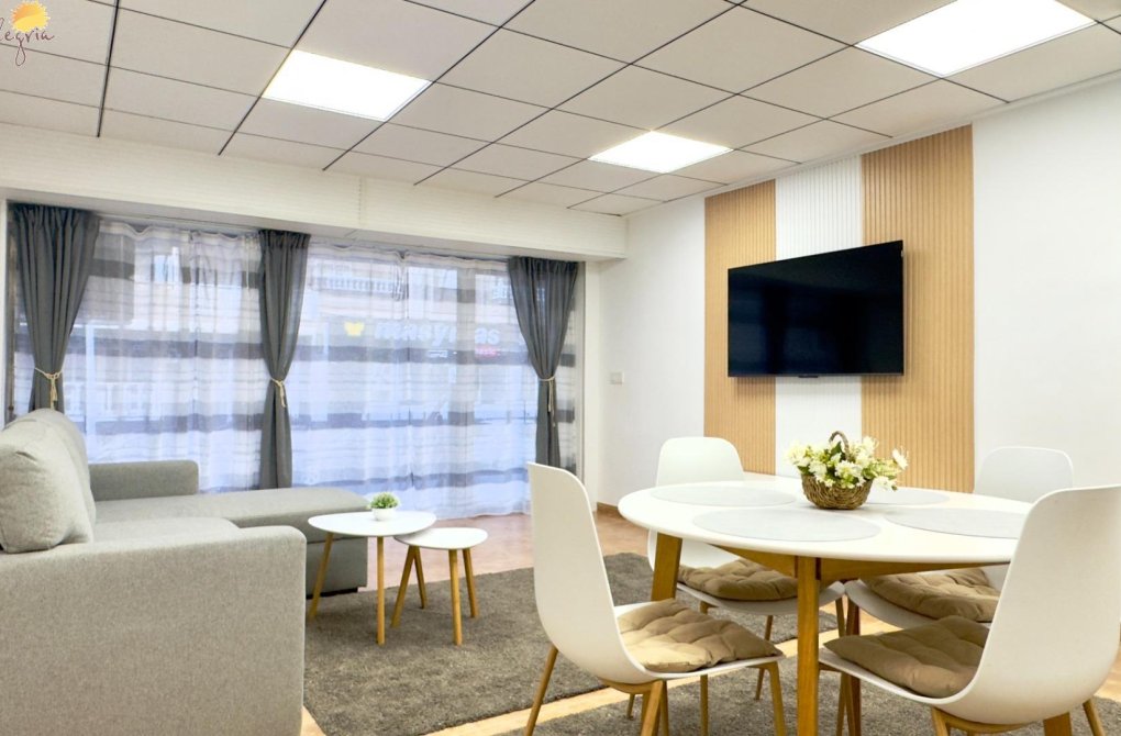 Resale - Apartment - Torrevieja - Playa del cura