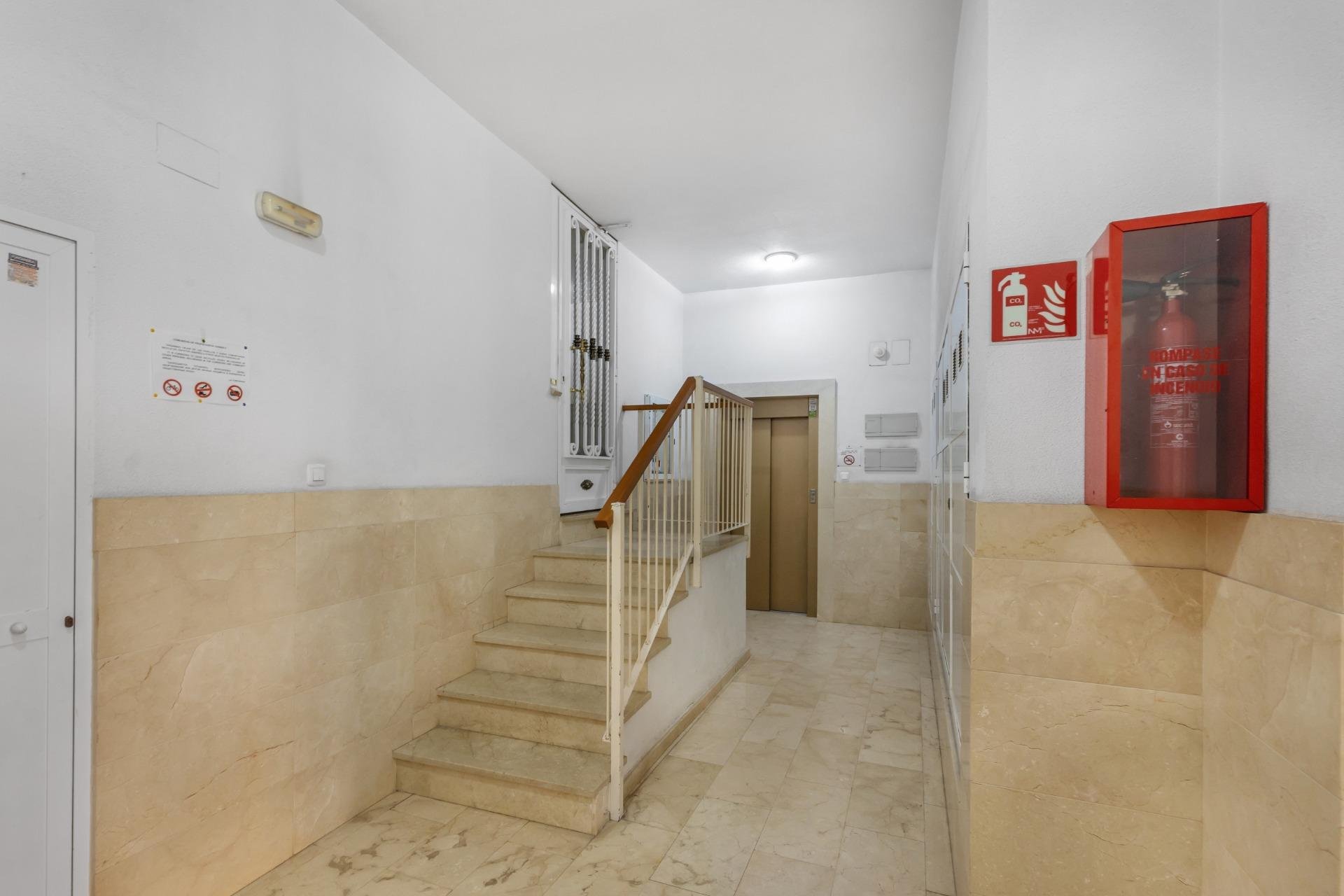 Resale - Apartment - Torrevieja - Playa del Cura