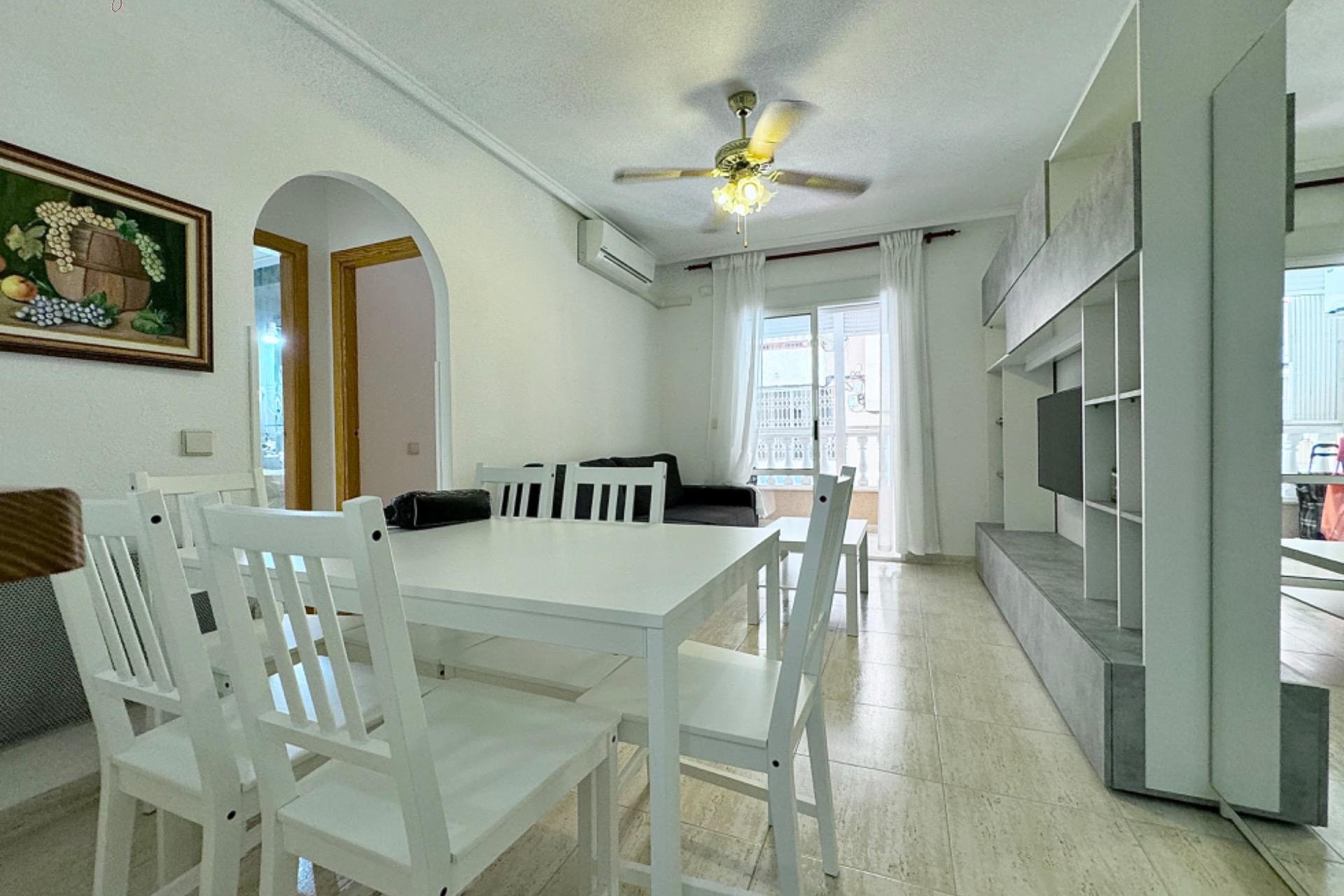 Resale - Apartment - Torrevieja - Playa del cura