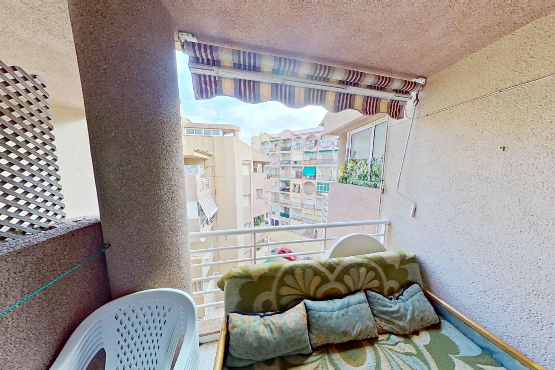 Resale - Apartment - Torrevieja - Playa del cura