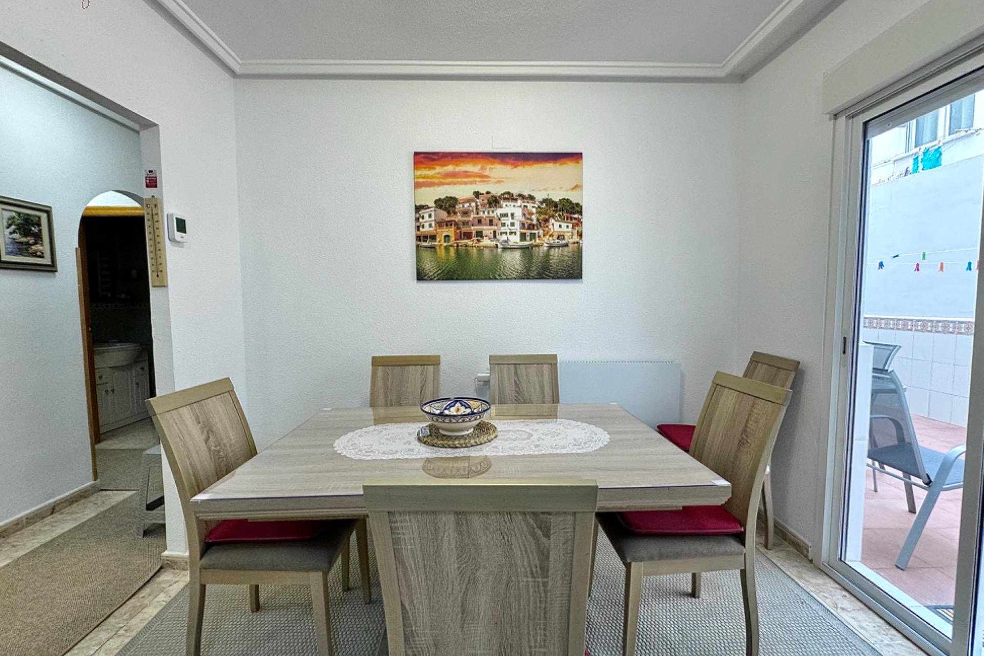 Resale - Apartment - Torrevieja - Playa del cura