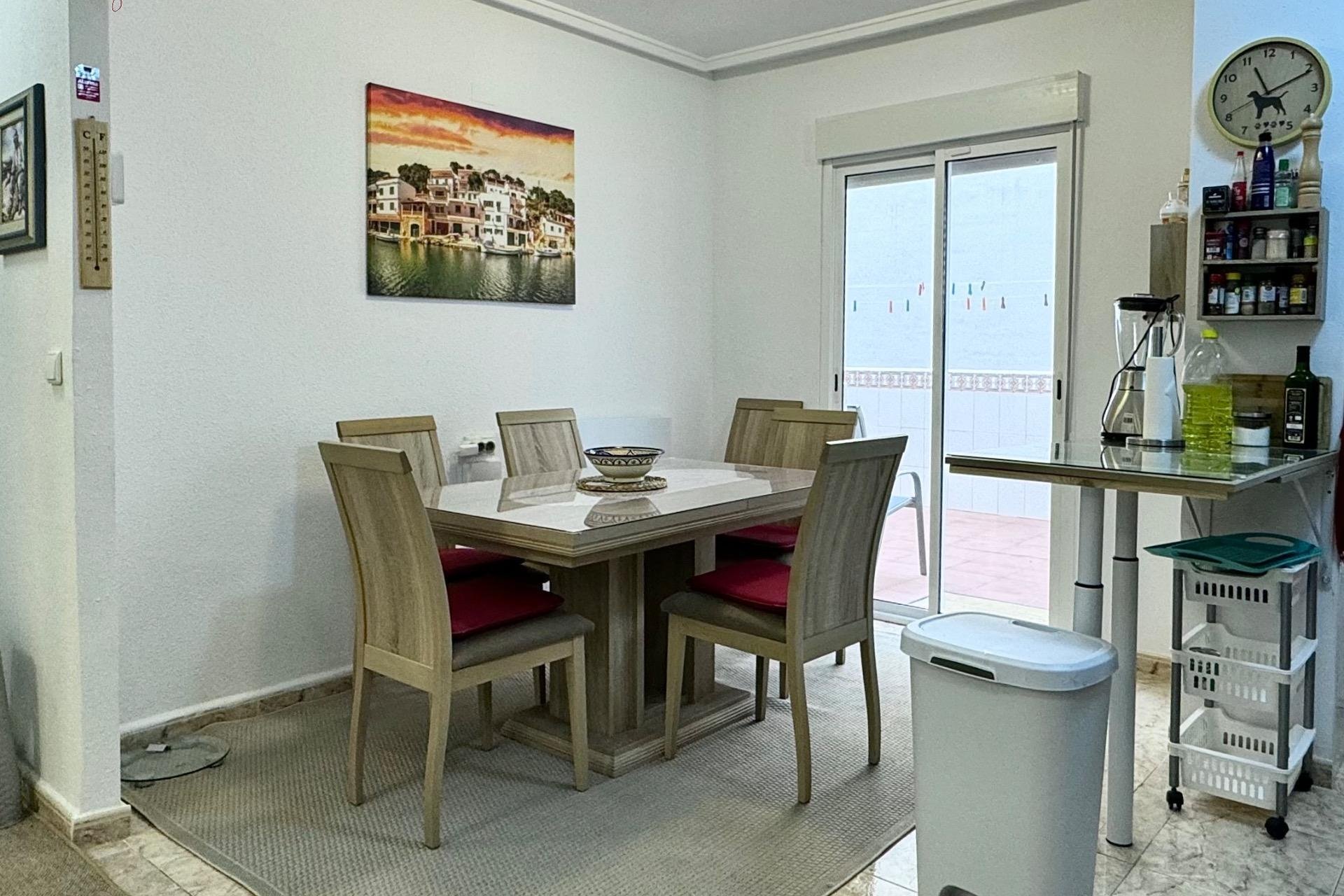 Resale - Apartment - Torrevieja - Playa del cura