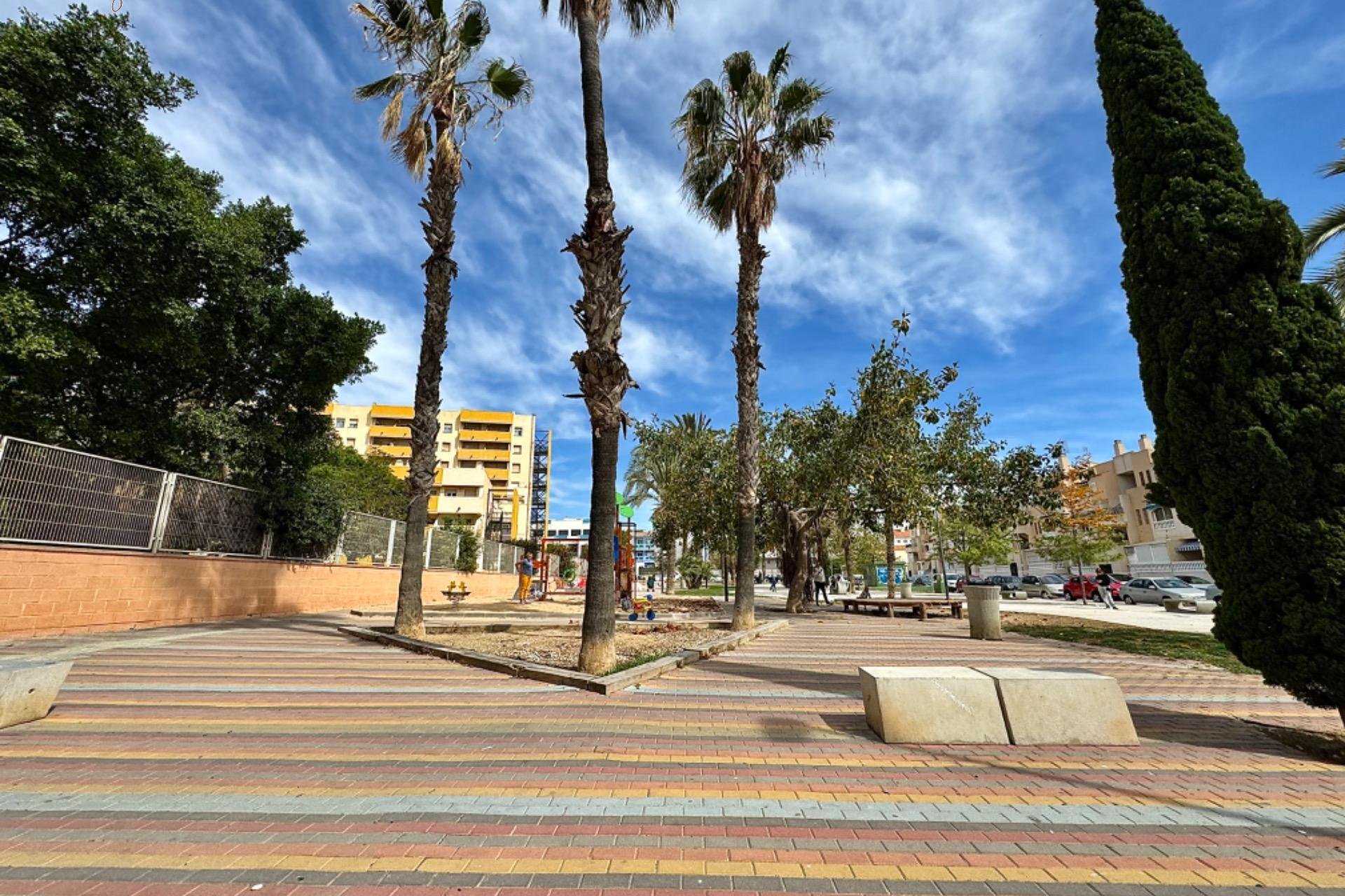 Resale - Apartment - Torrevieja - Playa del cura