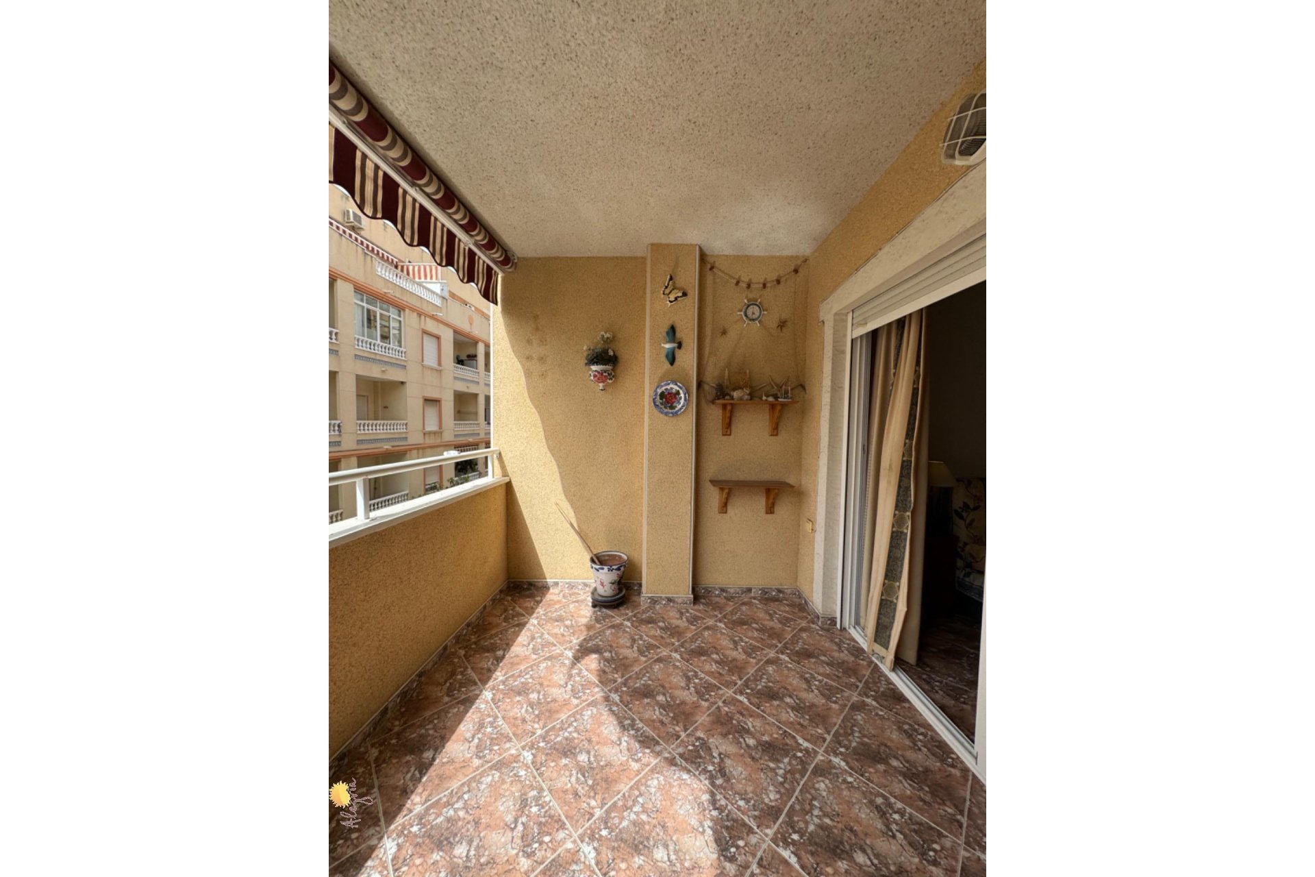 Resale - Apartment - Torrevieja - Playa del cura