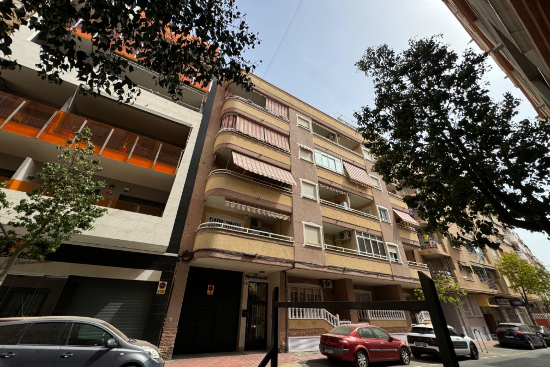 Resale - Apartment - Torrevieja - Playa del cura