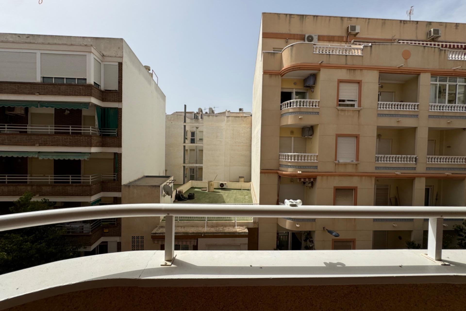 Resale - Apartment - Torrevieja - Playa del cura