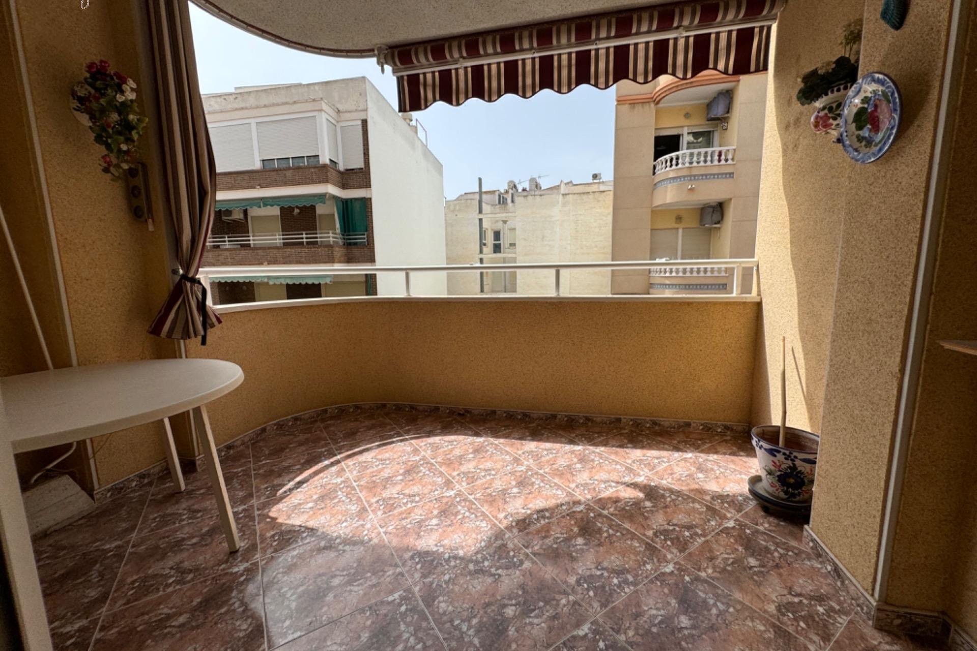 Resale - Apartment - Torrevieja - Playa del cura