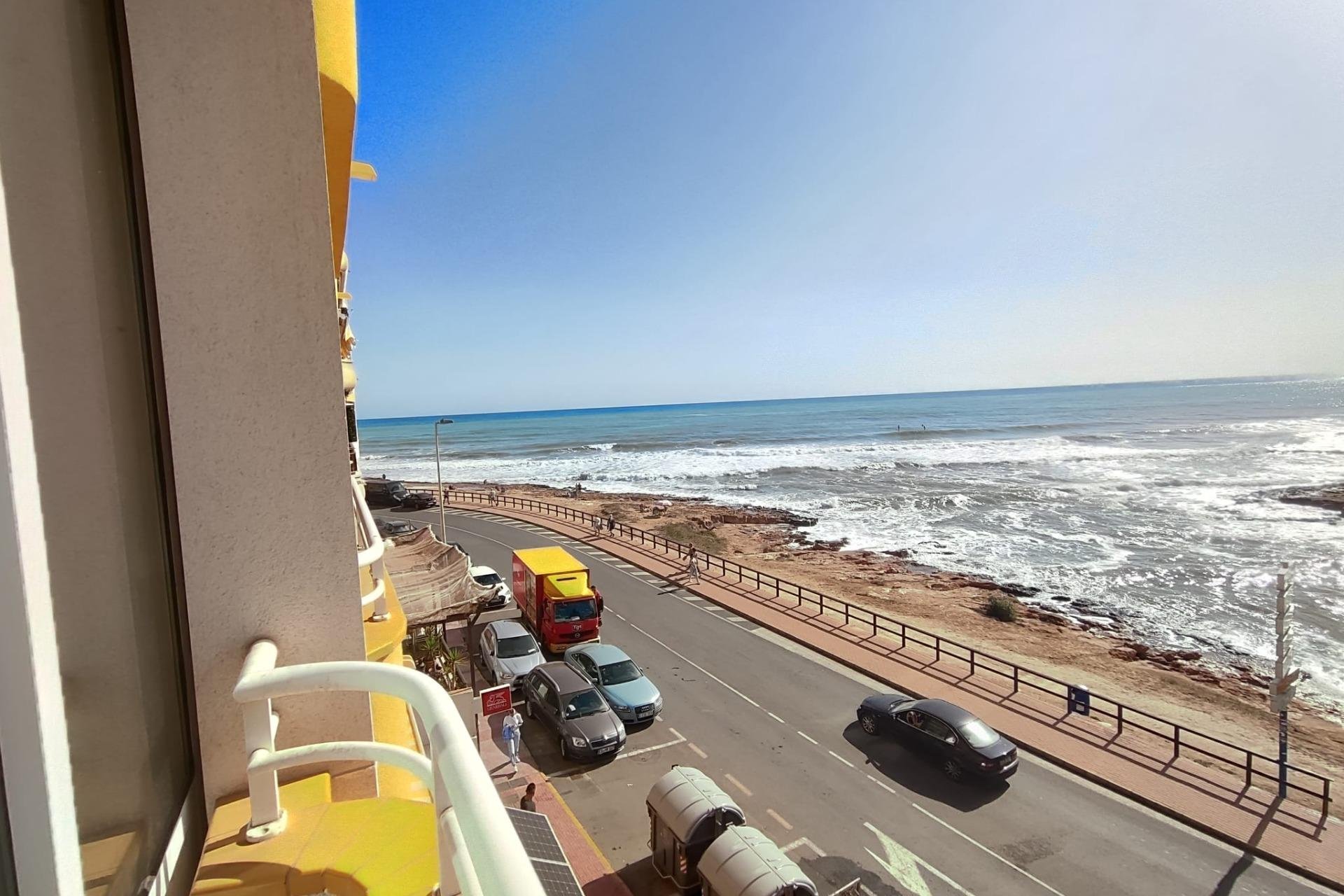 Resale - Apartment - Torrevieja - Playa del cura