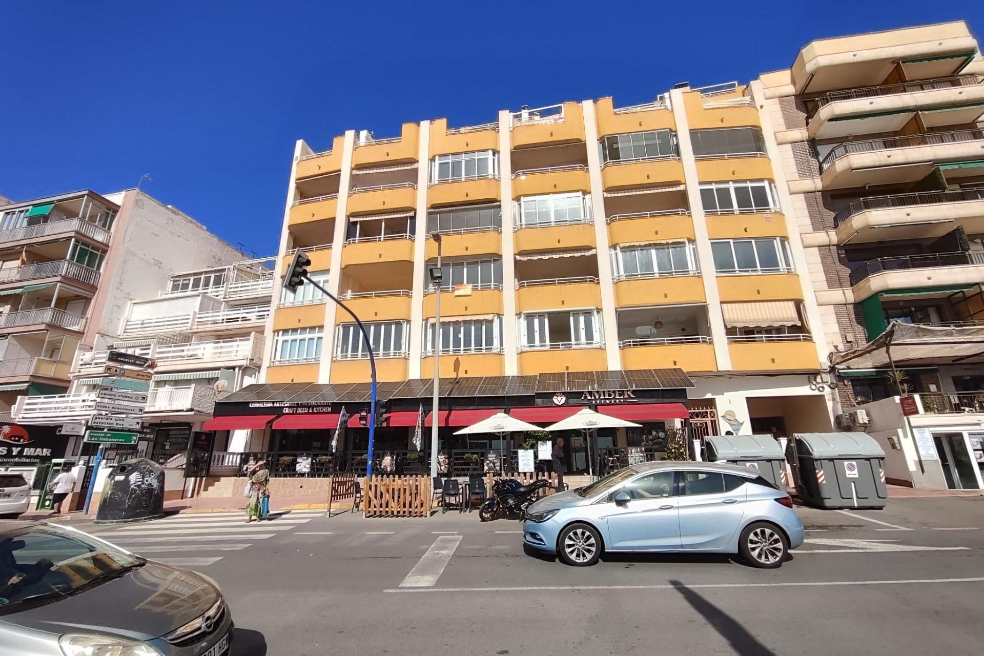 Resale - Apartment - Torrevieja - Playa del cura