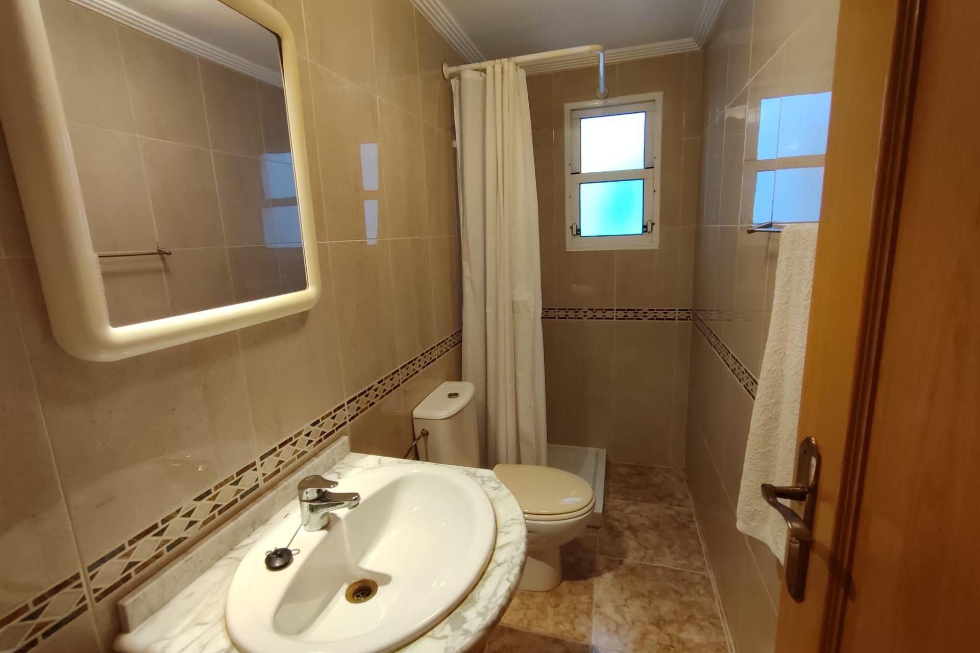 Resale - Apartment - Torrevieja - Playa del cura