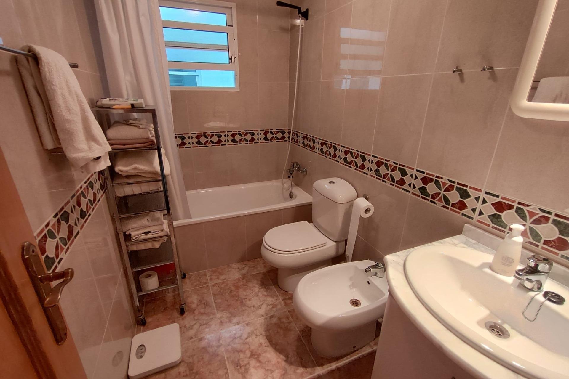 Resale - Apartment - Torrevieja - Playa del cura