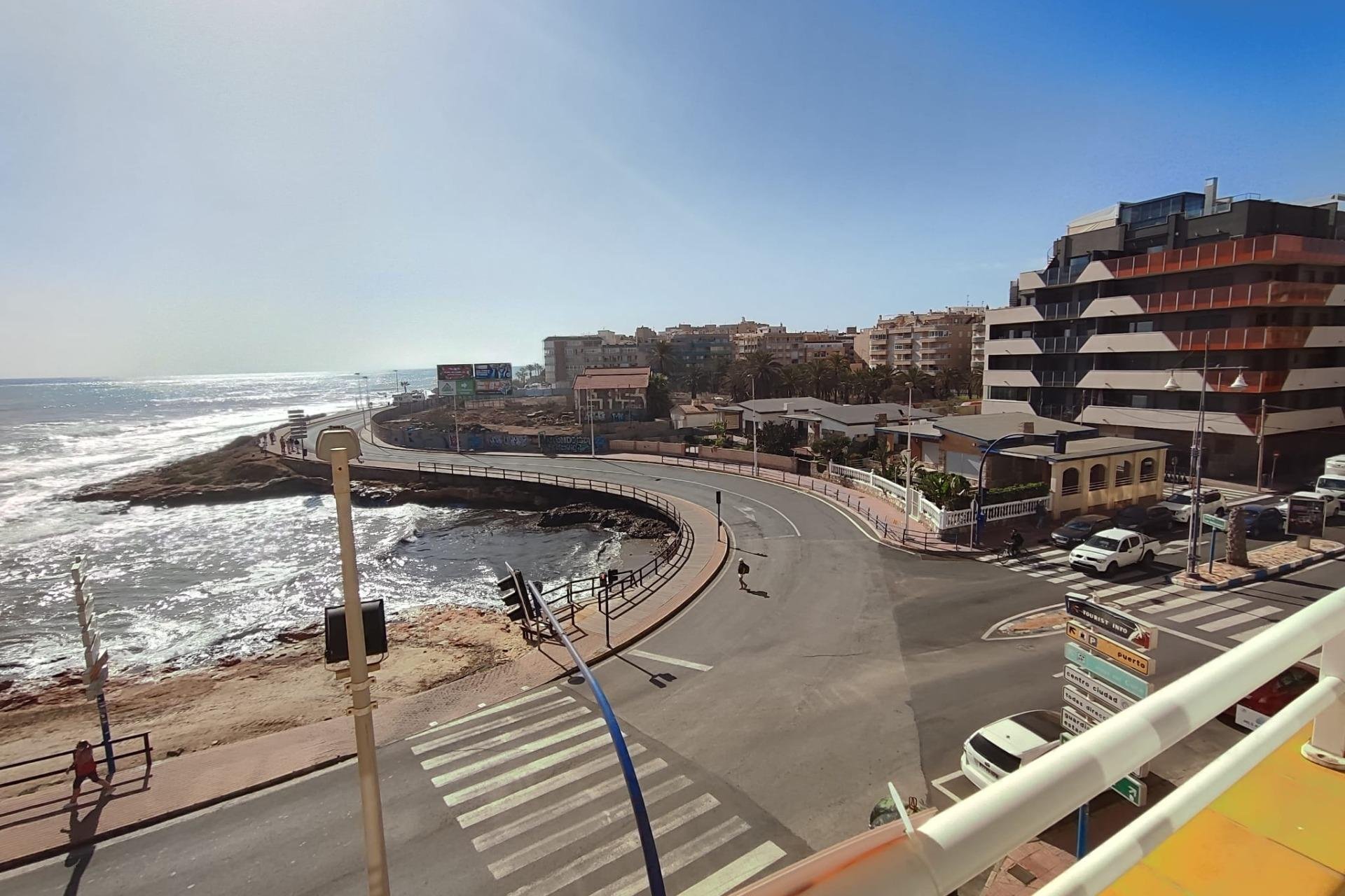 Resale - Apartment - Torrevieja - Playa del cura