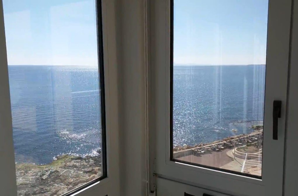 Resale - Apartment - Torrevieja - Playa del cura