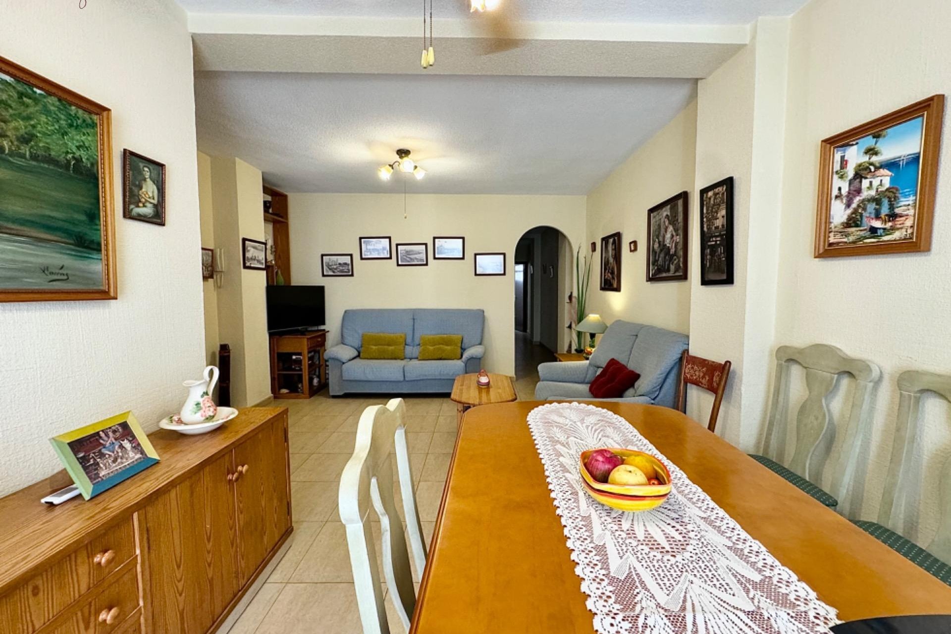 Resale - Apartment - Torrevieja - Playa del cura