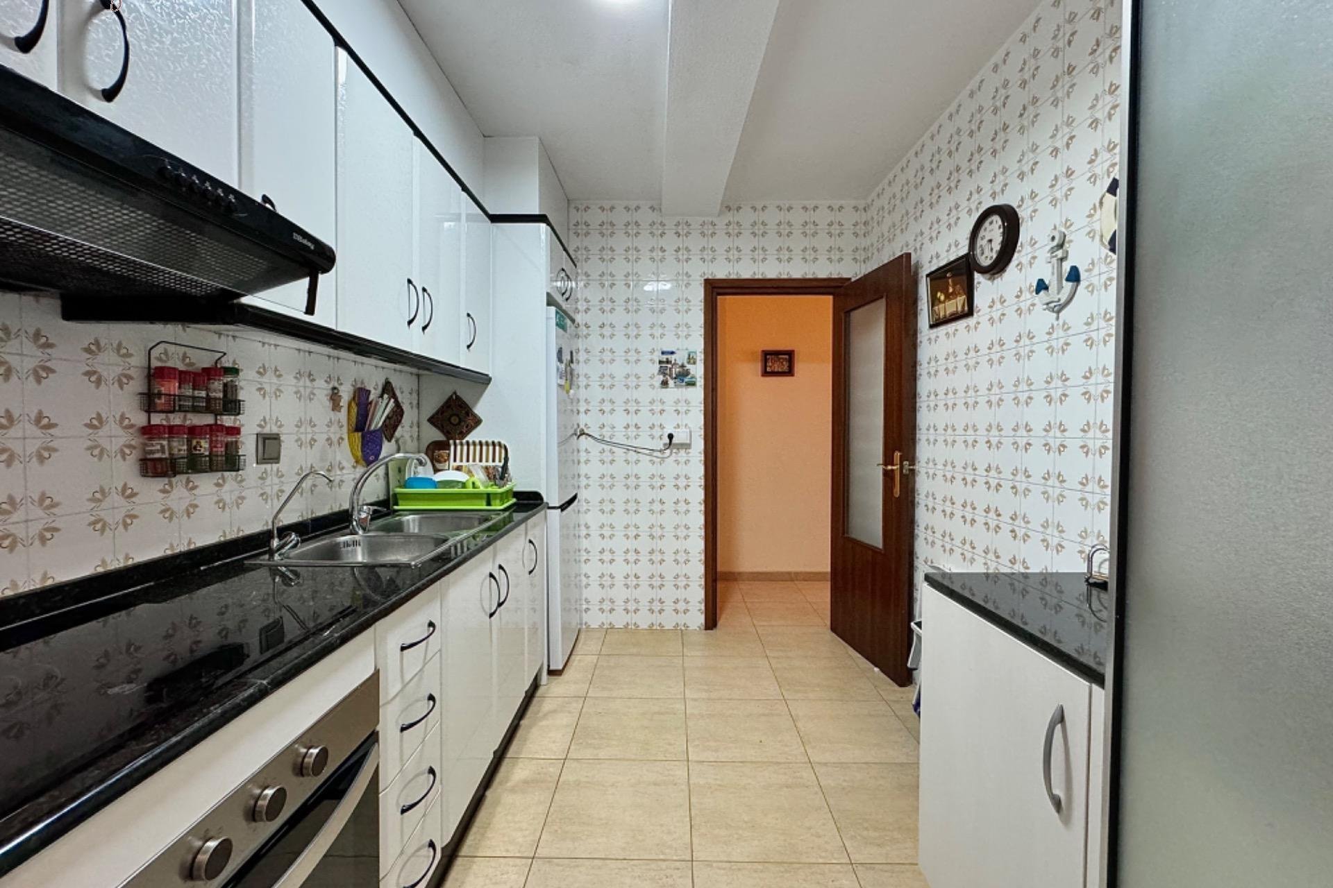 Resale - Apartment - Torrevieja - Playa del cura