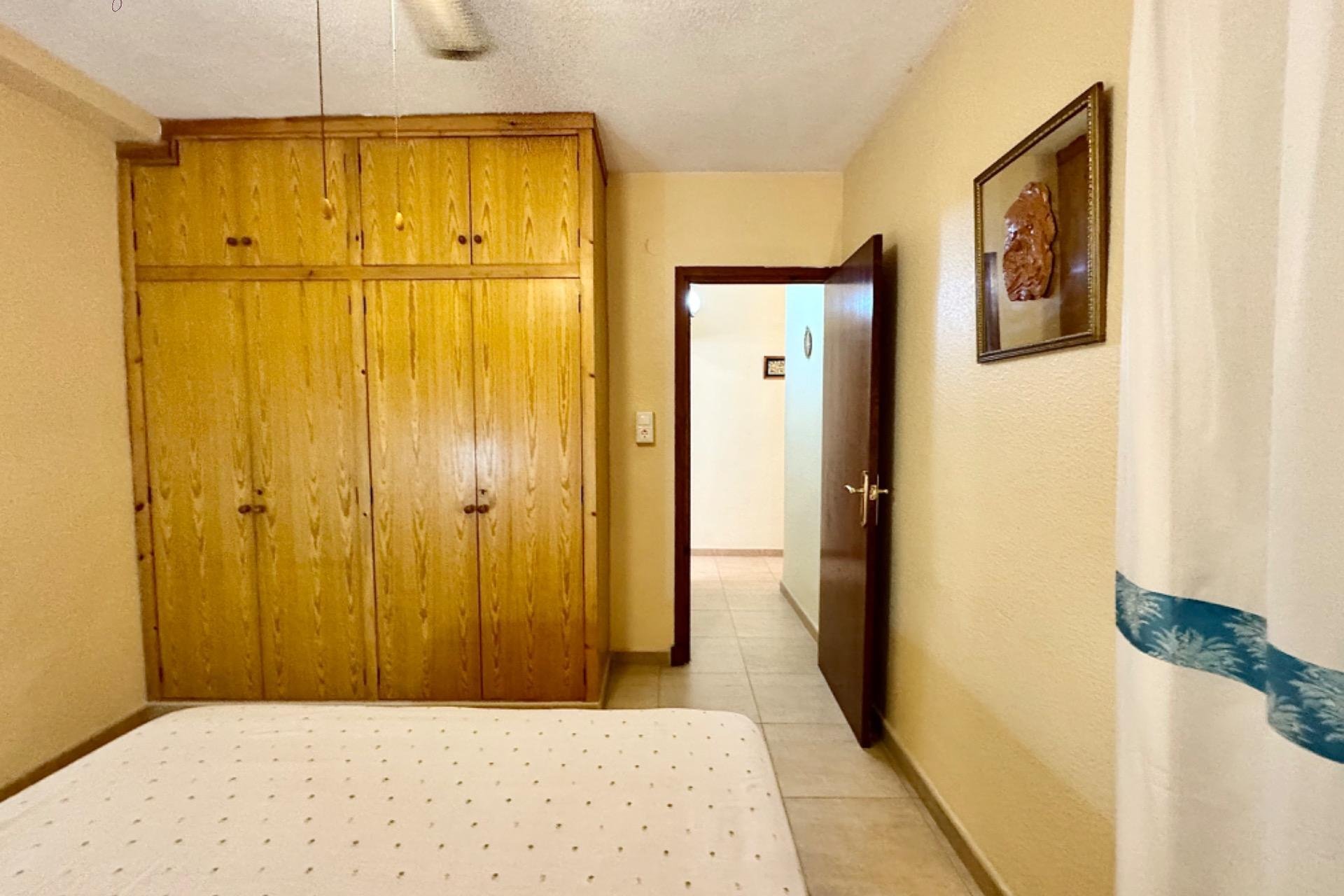 Resale - Apartment - Torrevieja - Playa del cura